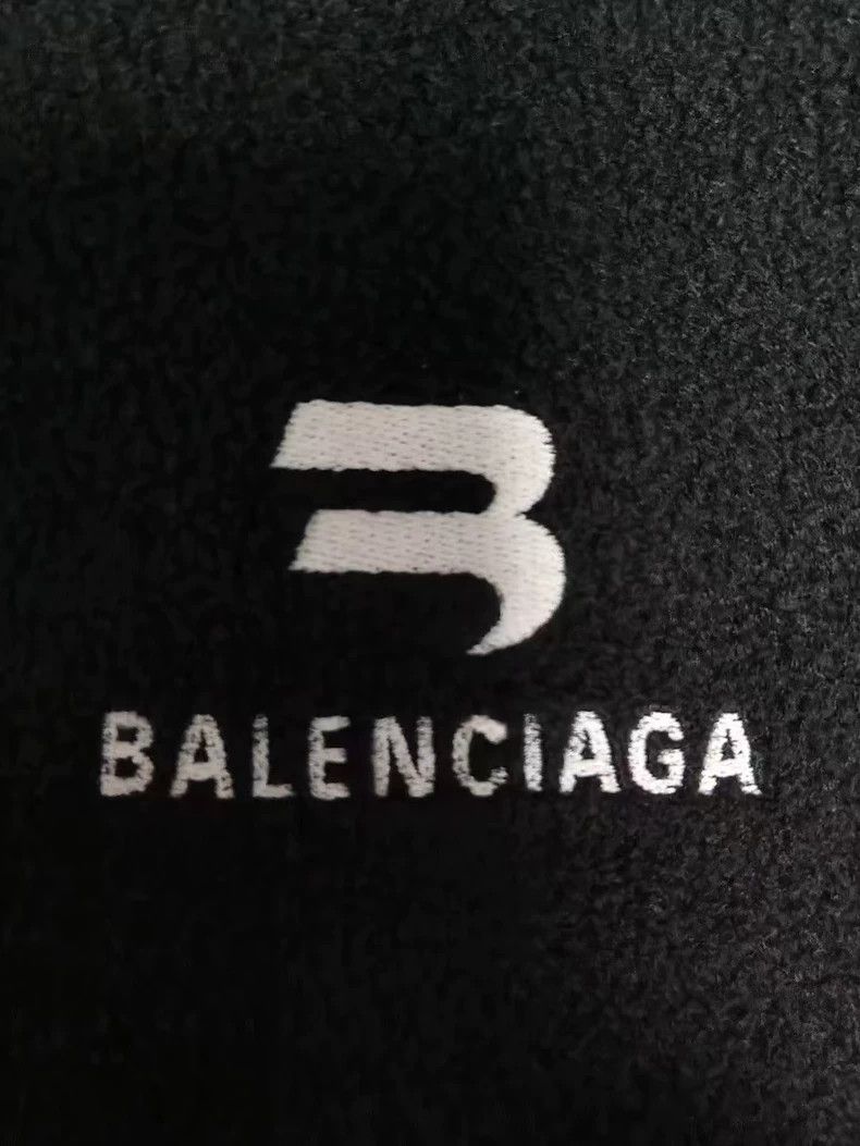 Balenciaga Balenciaga Coral Fleece Polar Fleece Sporty Double Hook Em Size US S / EU 44-46 / 1 - 3 Thumbnail