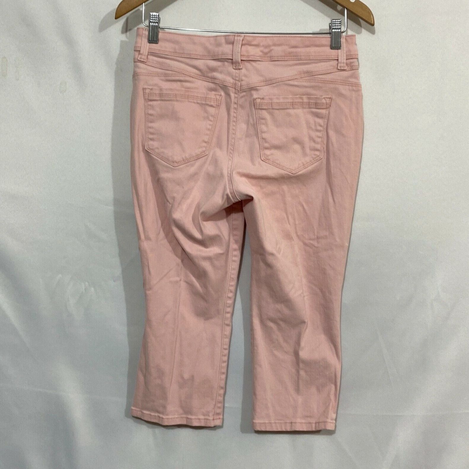 Vintage Bandolino Womens Pink Stretch Pockets Flat Front Straight Leg Capri Pants Sz 6P Size ONE SIZE - 2 Preview