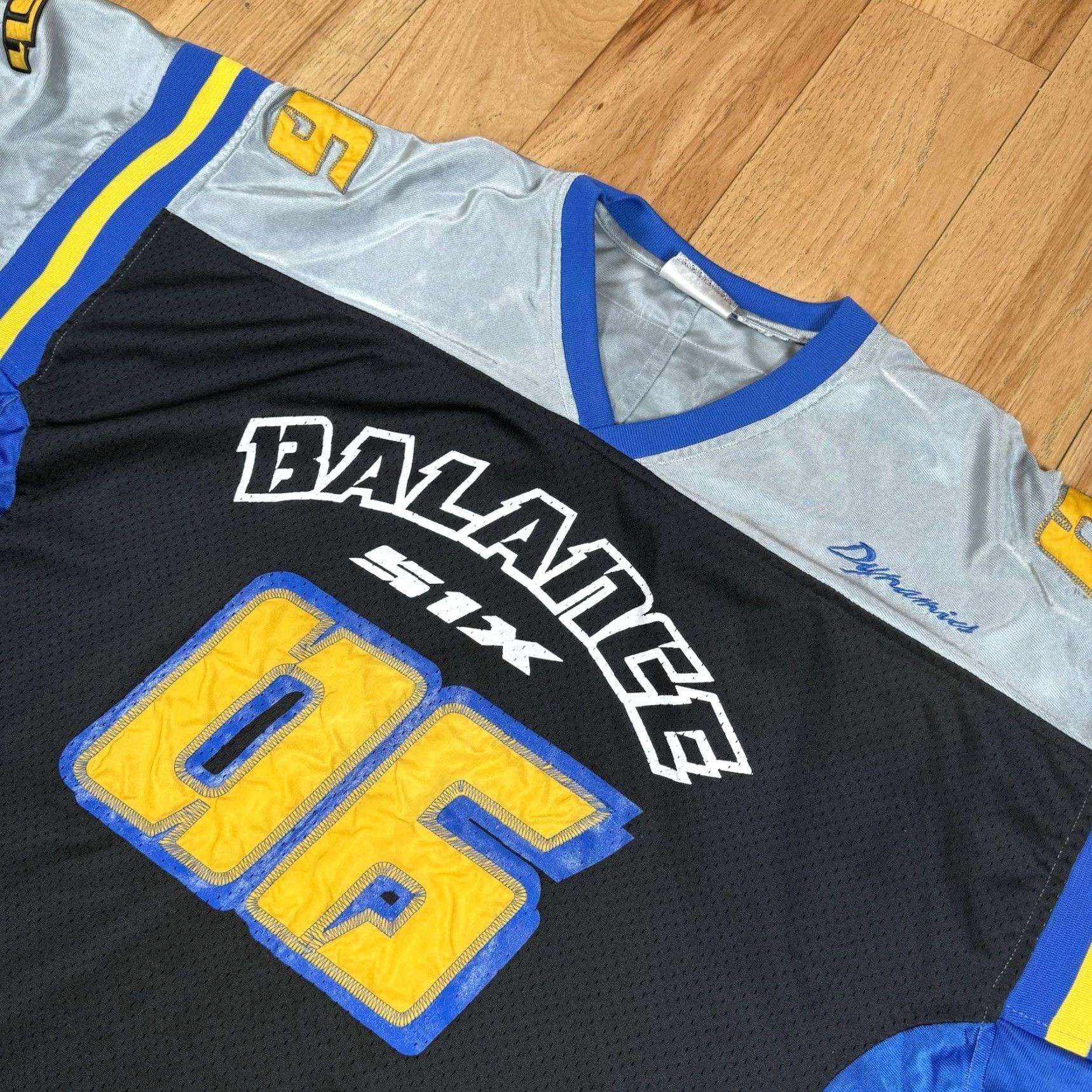 New Balance VINTAGE Balance Six Dynamics Super Sports Jersey Mens XL Blue Black Yellow Y2K New Balance Sports Activewear Casual Regular Yellow Mens XL Jersey Size US XL / EU 56 / 4 - 2 Thumbnail