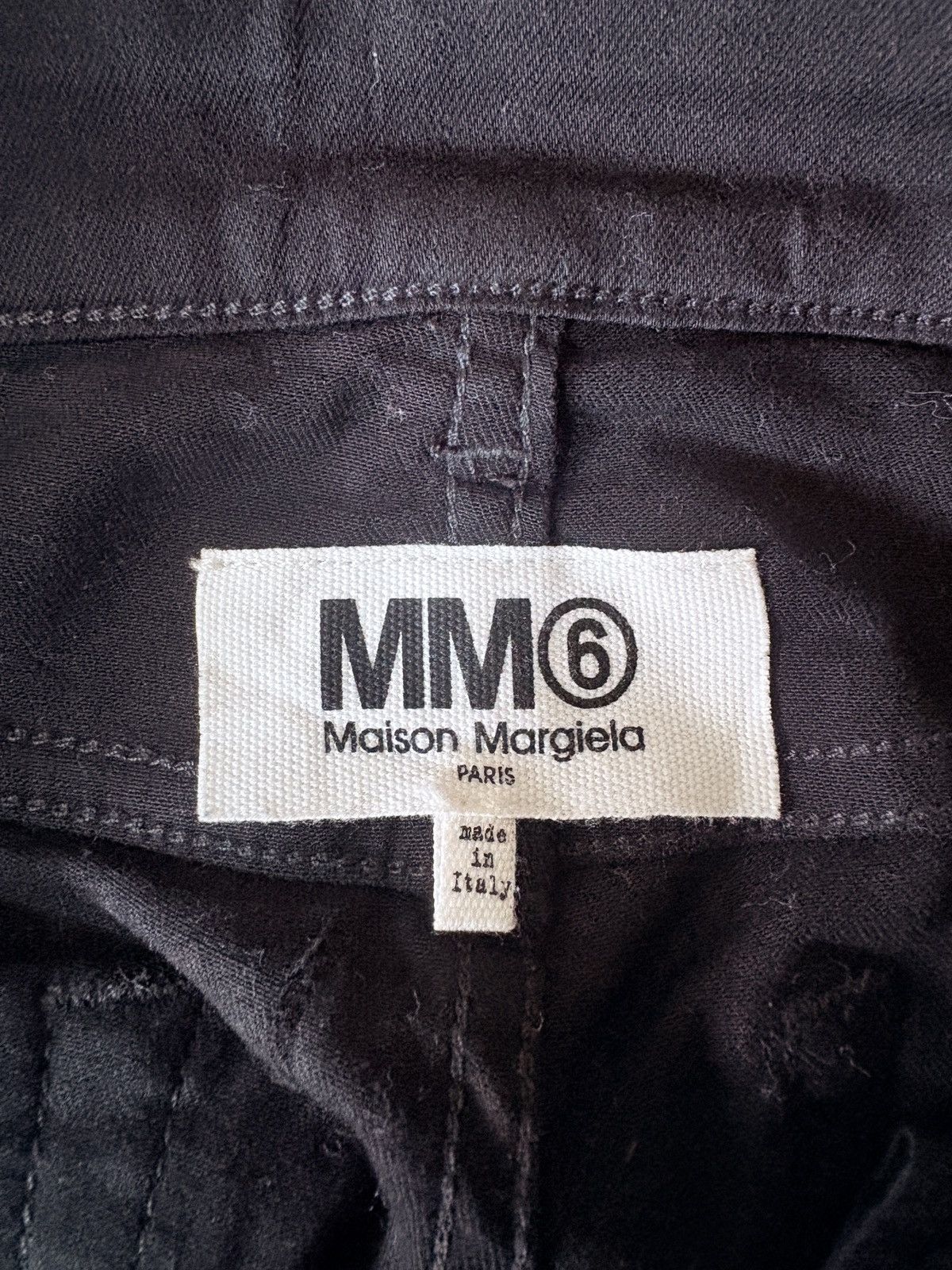 MM6 Maison Margiela x MM6 Strechtable Blackout Pants for Her Size 26" / US 2 / IT 38 - 9 Thumbnail