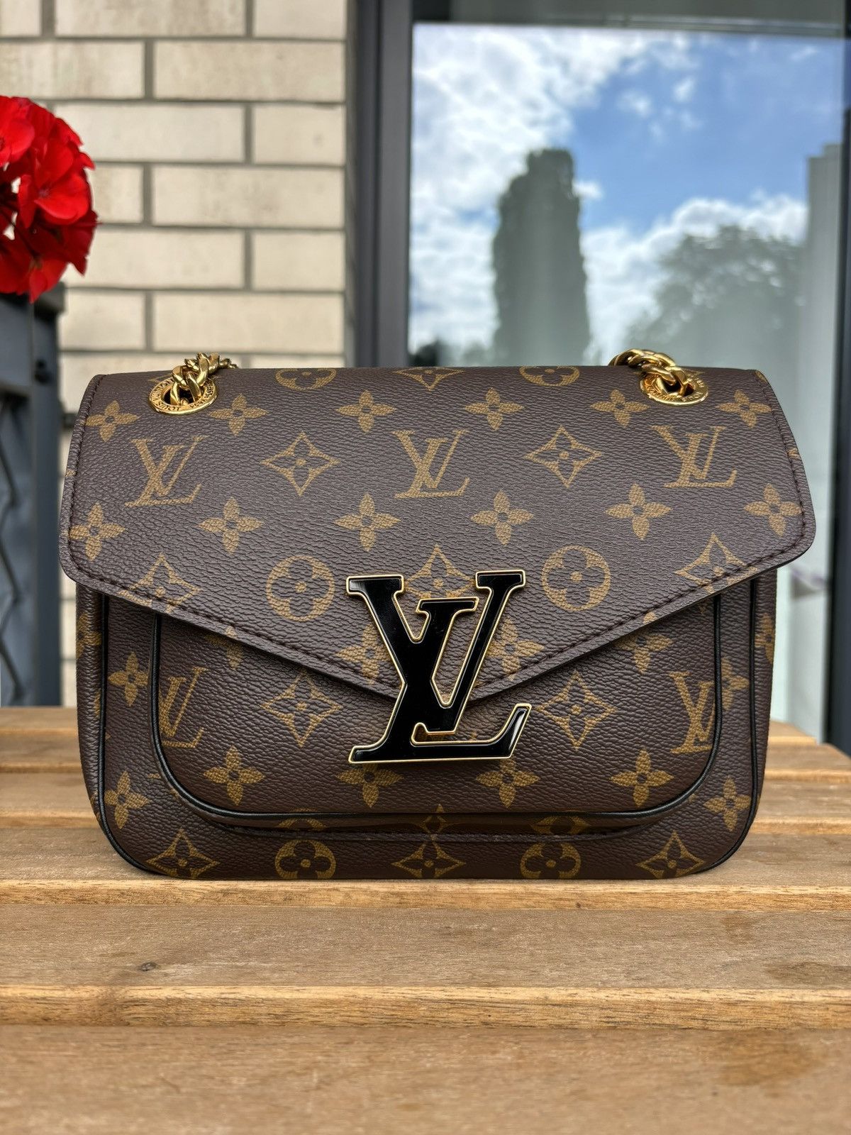 Louis Vuitton Louis Vuitton Passy Bag Size ONE SIZE - 1 Thumbnail
