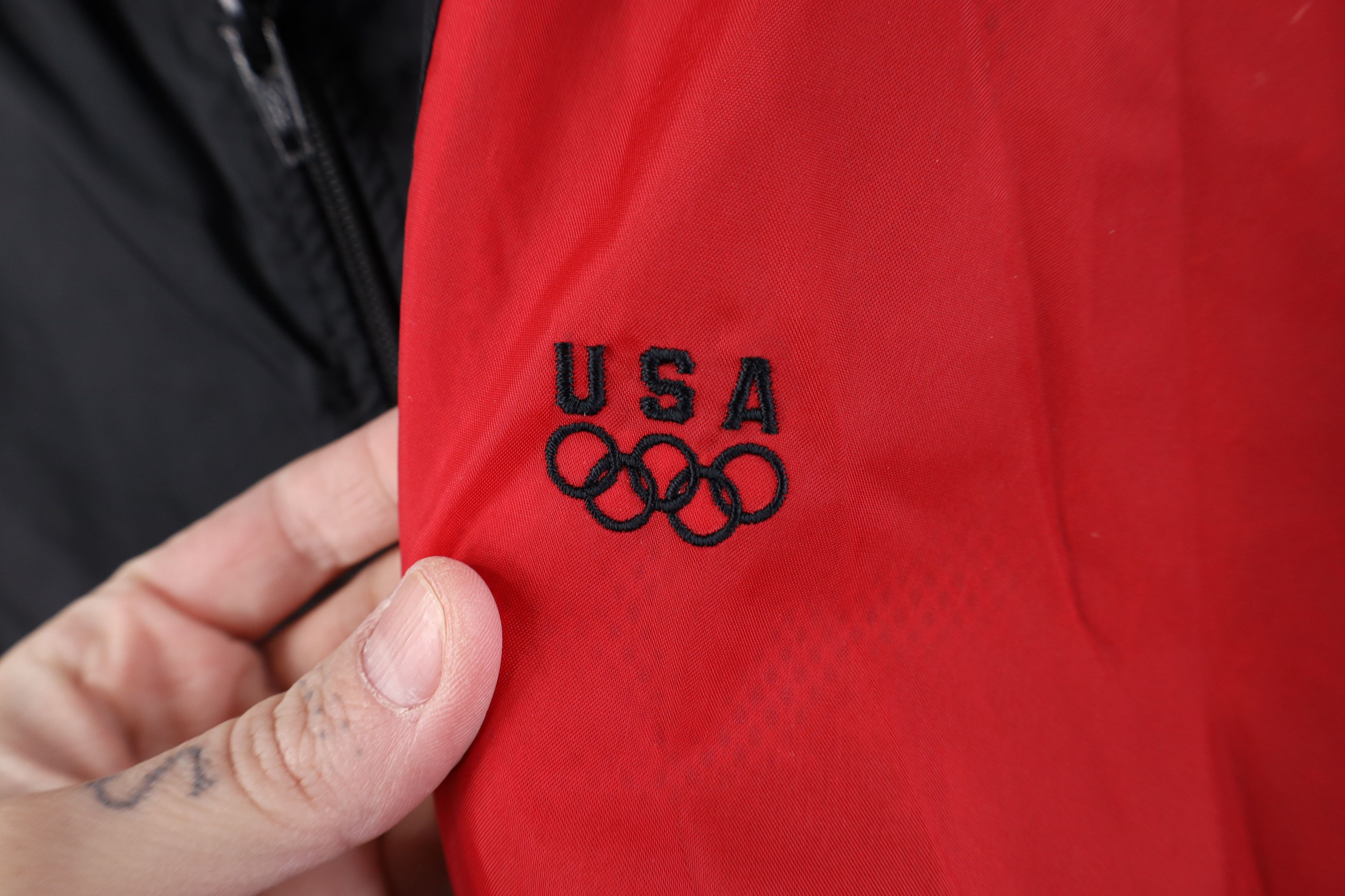 Vintage Vintage 90s USA Olympics Block Full Zip Windbreaker Jacket Size US XL / EU 56 / 4 - 4 Thumbnail