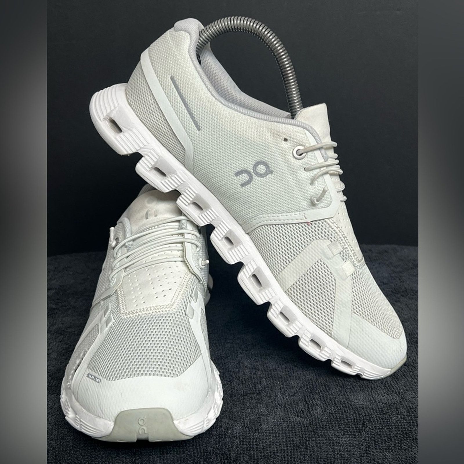 On ON Running Women's Cloud 5 Ice White Size 8.5 Running Shoes Size US 8.5 / IT 38.5 - 2 Thumbnail