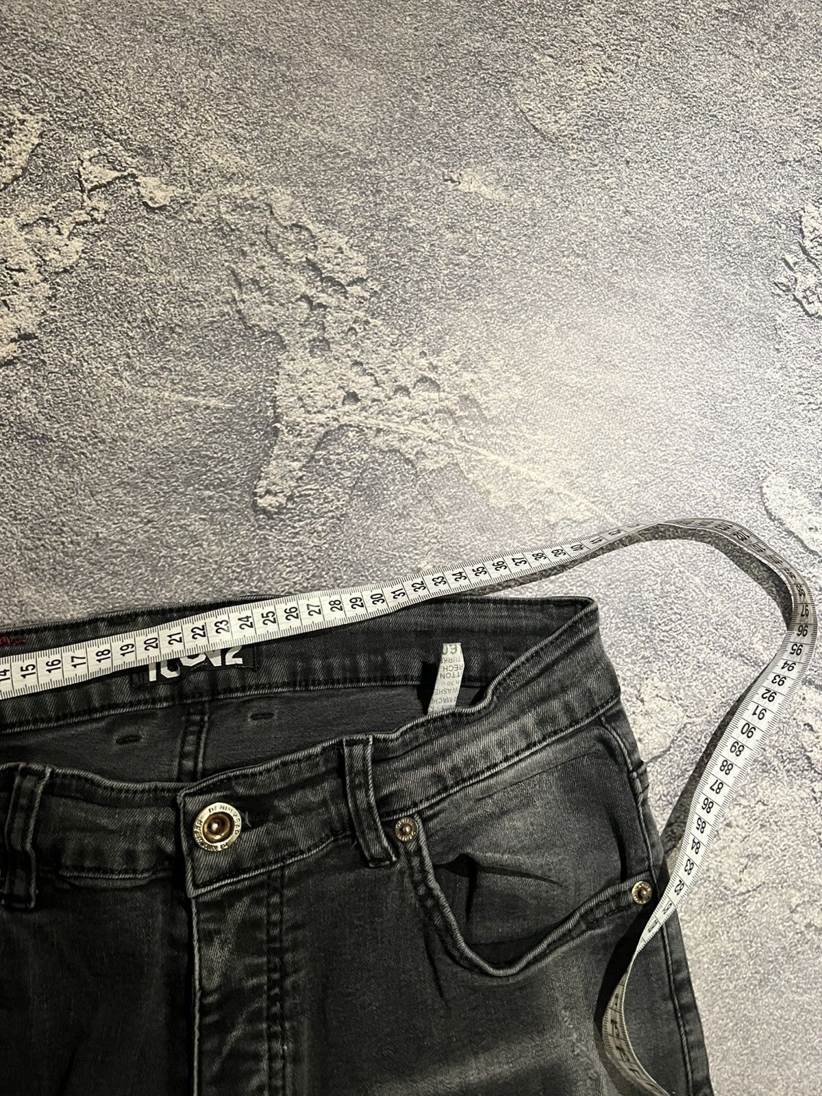 Japanese Brand Vintage Relaxed Distressed Skinny Jean - Underground Style Size US 30 / EU 46 - 7 Thumbnail