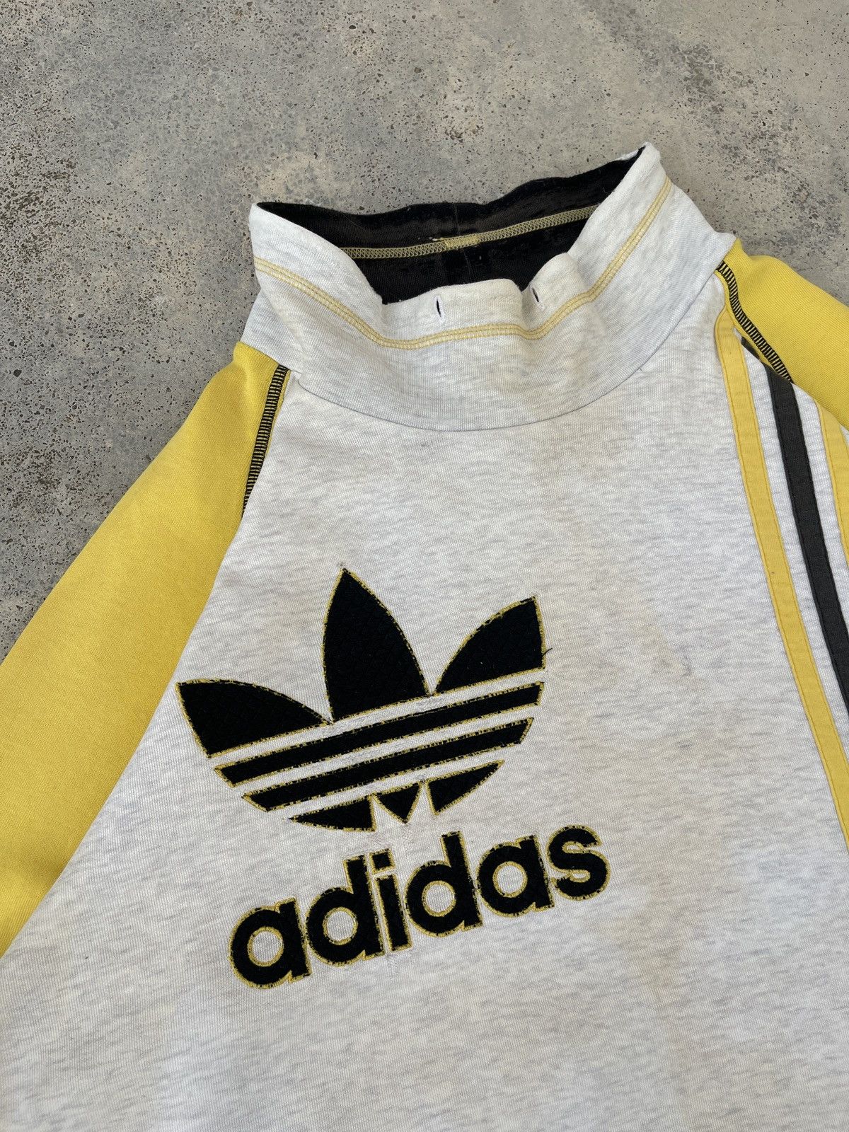 Adidas × Vintage Vintage 90s Adidas Trefoil Big Logo Sweatshirt Size US L / EU 52-54 / 3 - 6 Thumbnail