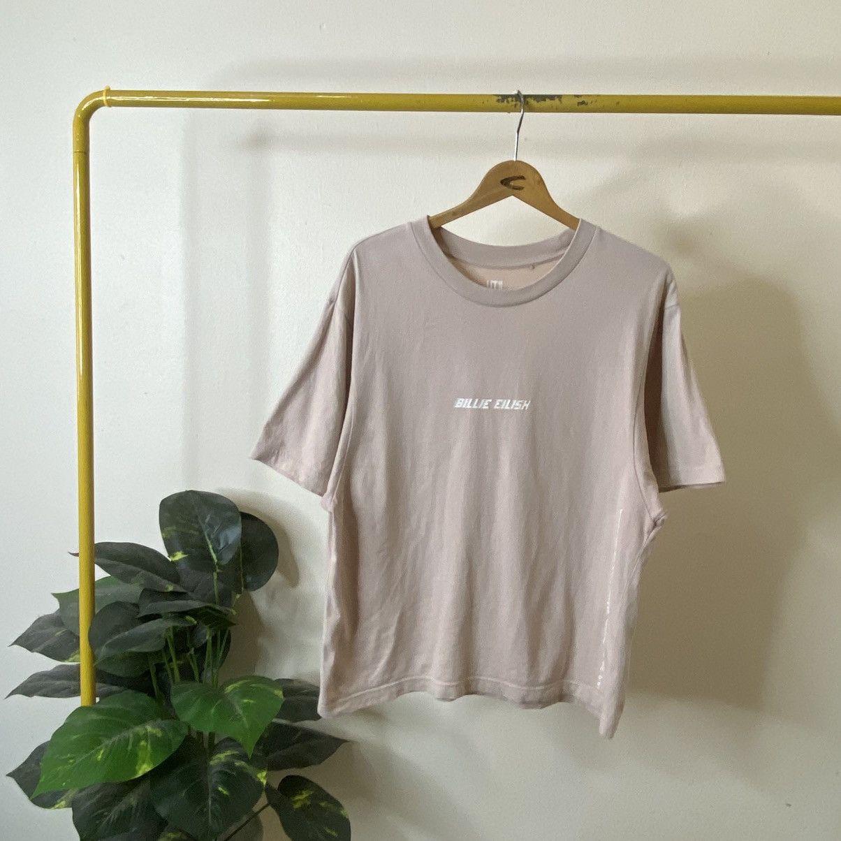 Billie Eilish Uniqlo UT x Billie Eilish Collaboration T Shirt Size US L / EU 52-54 / 3 - 1 Thumbnail