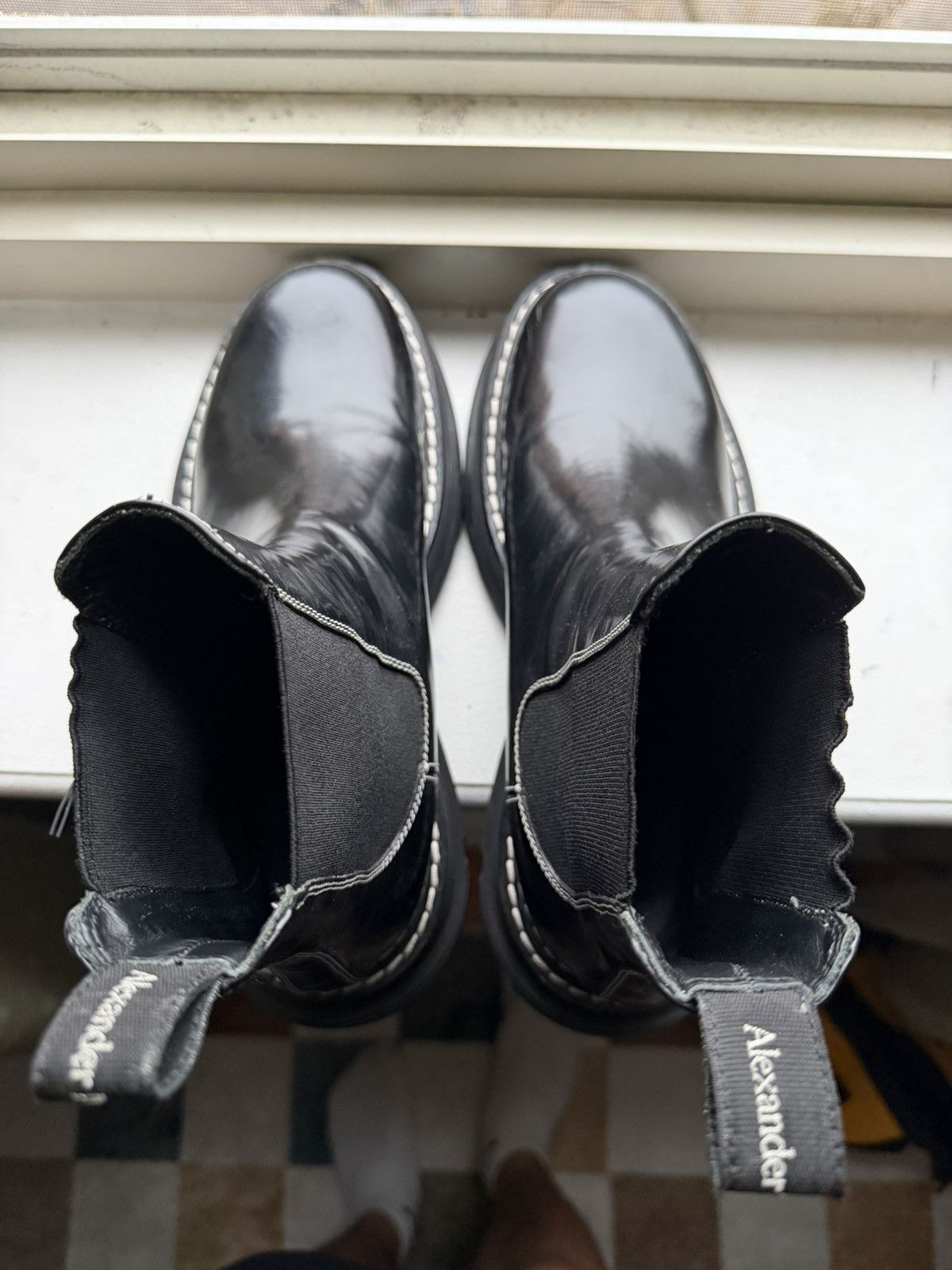 Alexander McQueen Alexander McQueen Tread Chelsea Boots Black RARE Size US 9 / EU 42 - 6 Thumbnail