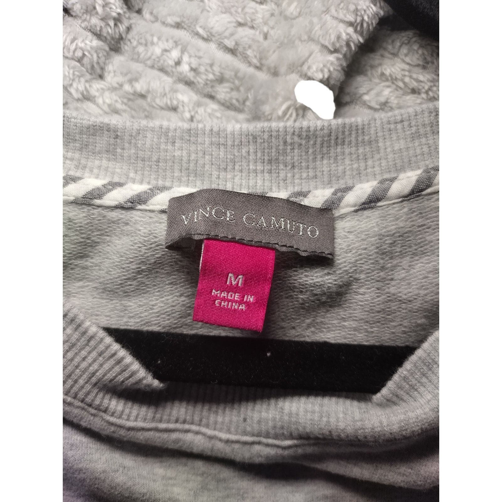 Vince Camuto Vince Camuto Womens Blouse Shoulder Sleeves Crew Neck Gray M Size M / US 6-8 / IT 42-44 - 6 Thumbnail