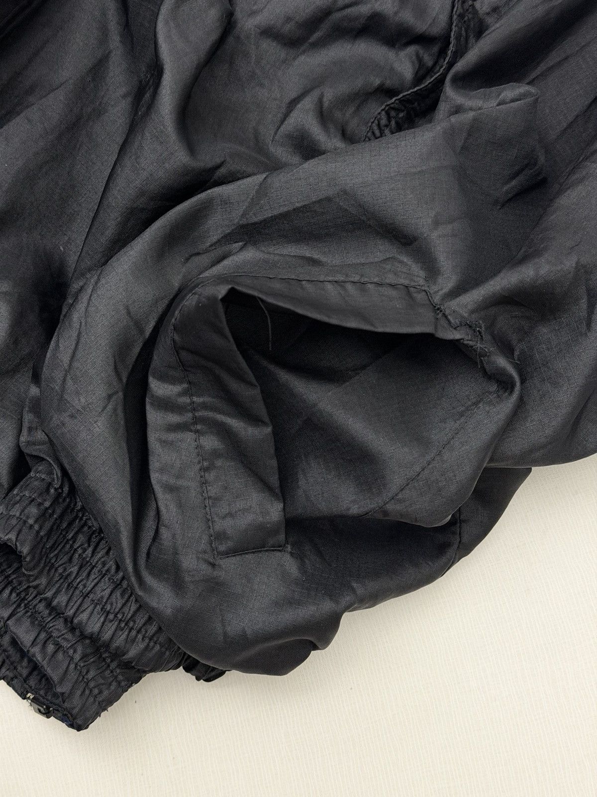 Nike Vintage 90s Nike Cross Training Windbreaker Jacket Size L-XL Size US XL / EU 56 / 4 - 9 Thumbnail