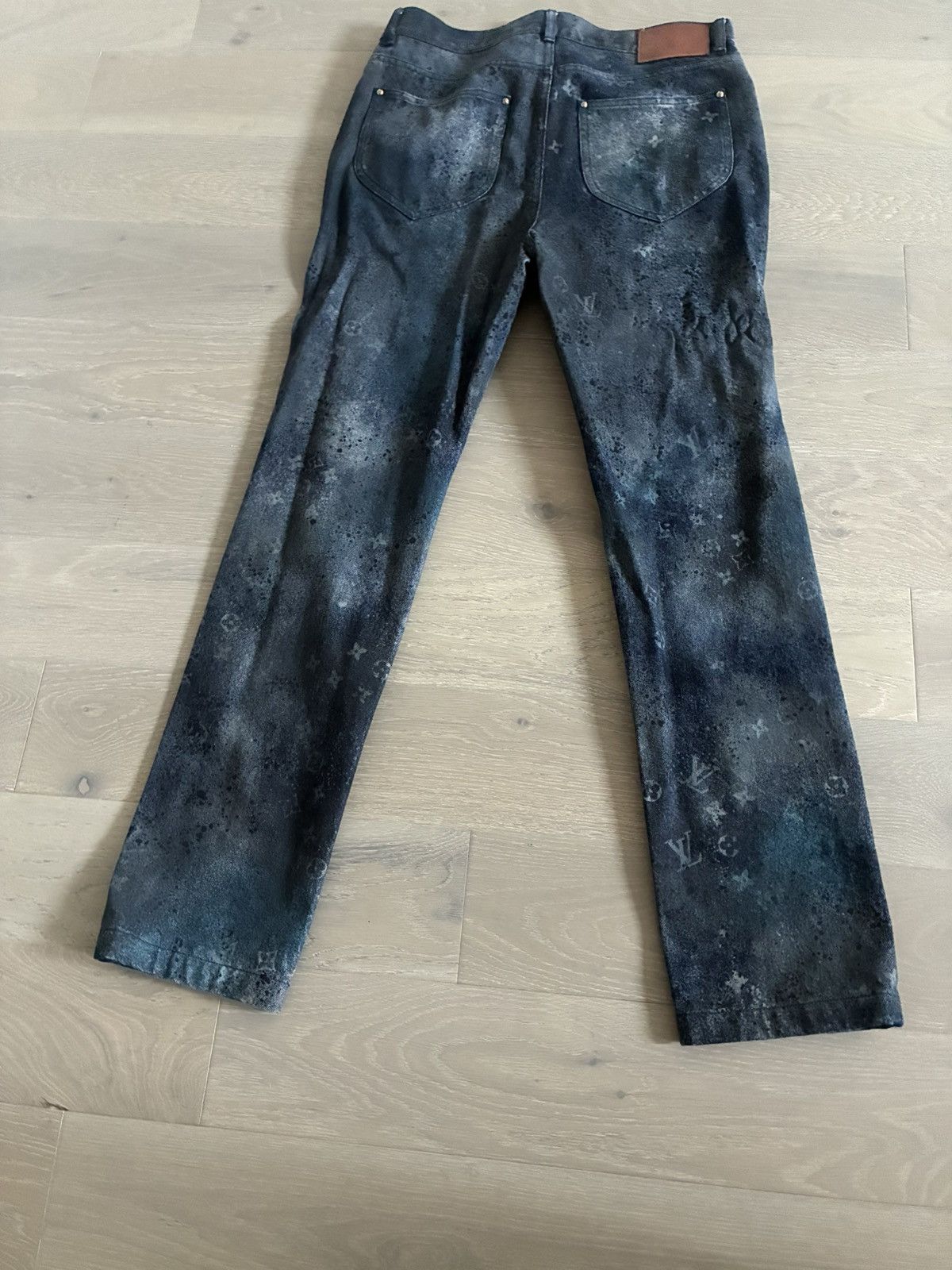 Louis Vuitton Louis Vuitton spray paint denim Size US 29 - 12 Thumbnail