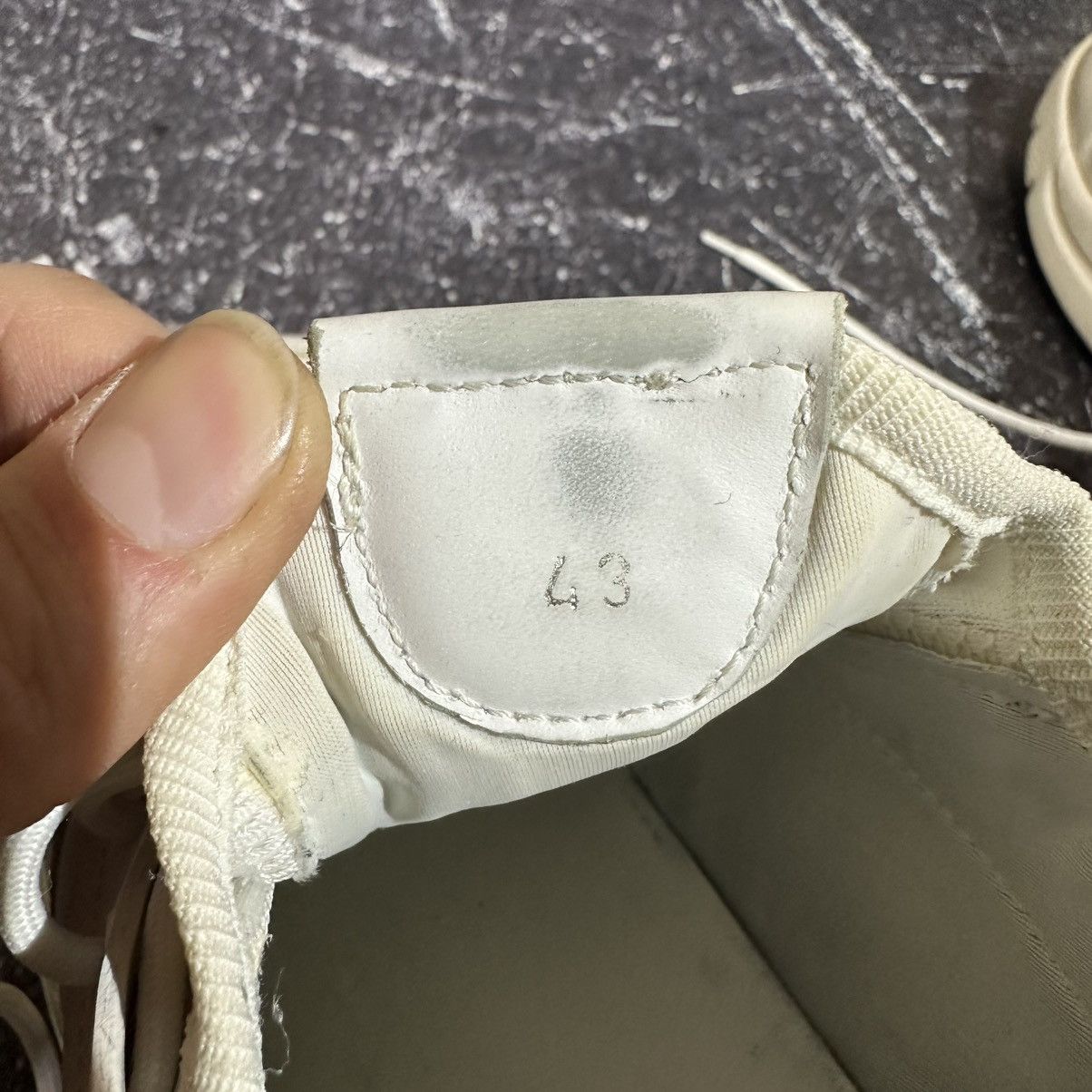 Moncler MONCLER MEN’S White Leather Sneakers Size 43 Size US 10 / EU 43 - 12 Thumbnail