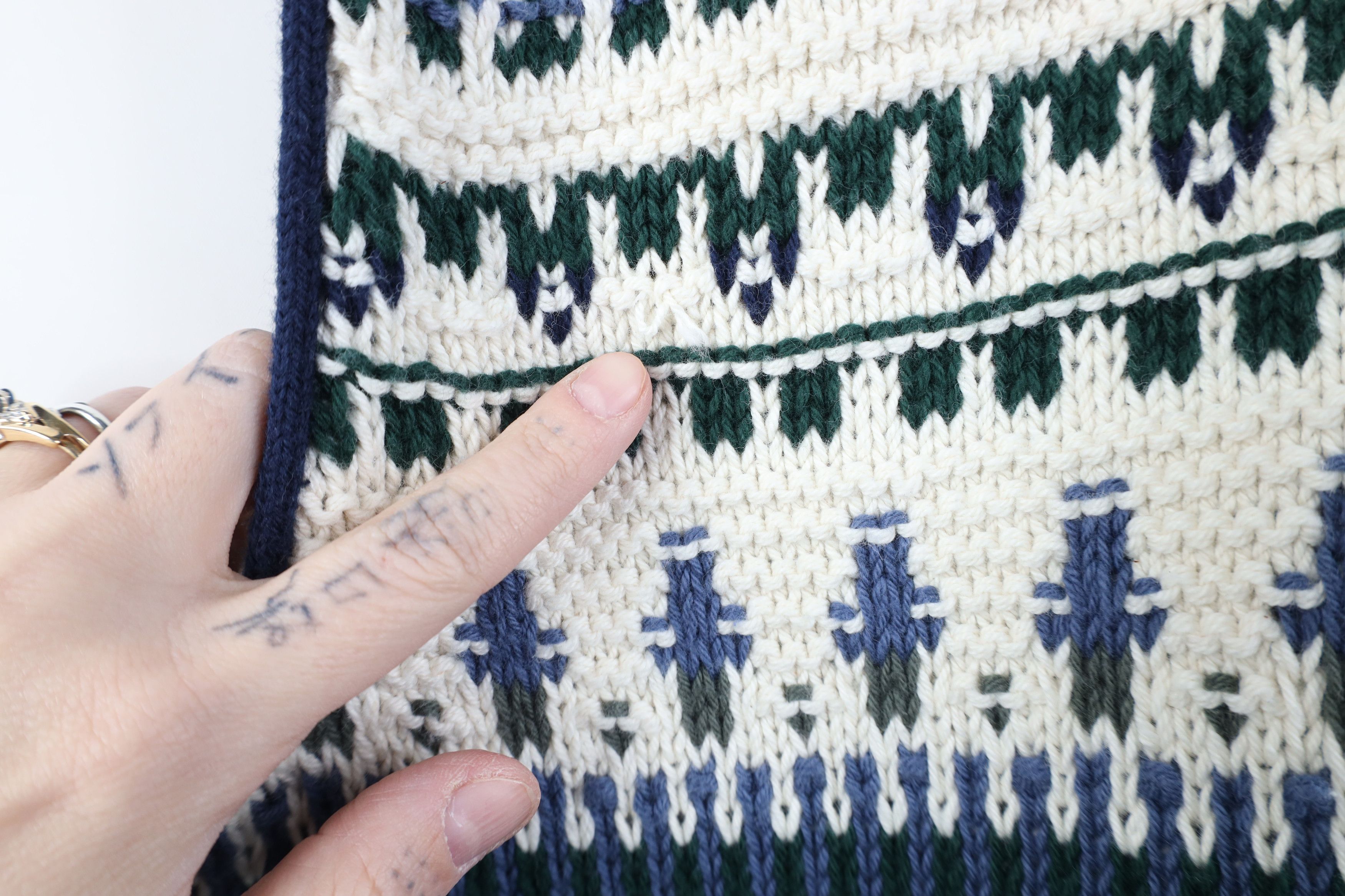 Vintage Vintage 90s Streetwear Fair Isle Cardigan Sweater Vest USA Size US XL / EU 56 / 4 - 4 Thumbnail