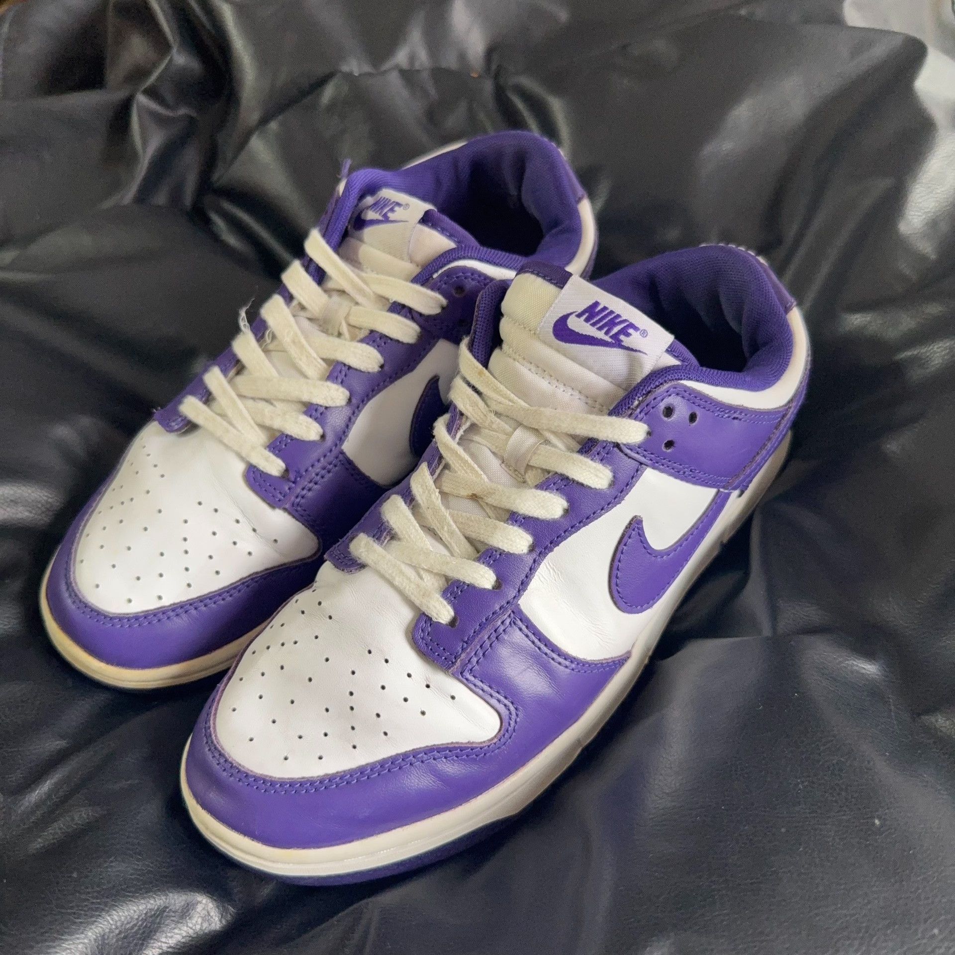 Nike Nike White Lowtop Sneakers 41 Men Size US 8.5 / EU 41-42 - 1 Thumbnail
