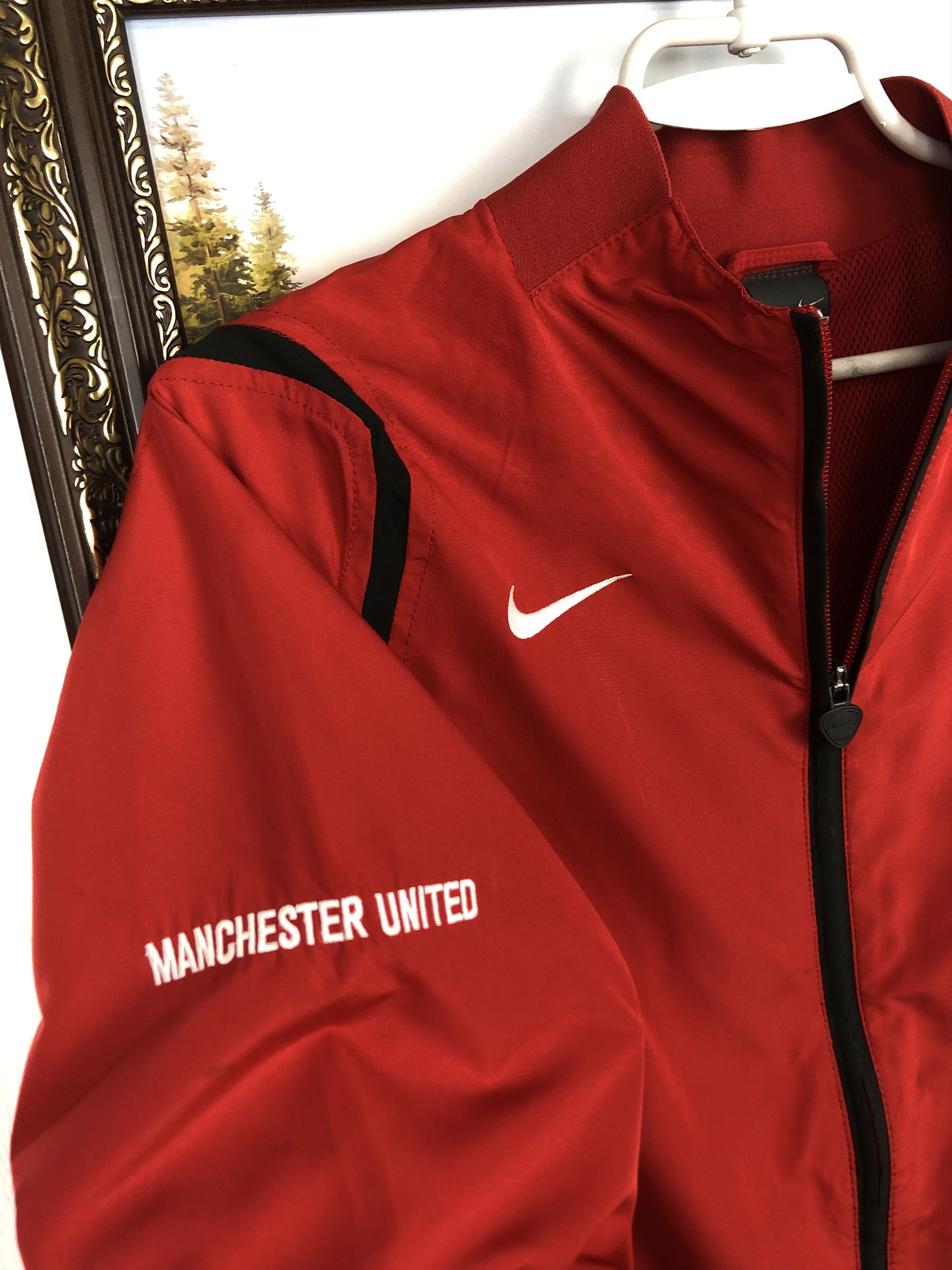 Nike Vintage Nike Manchester United Football Train Jacket Soccer Size US S / EU 44-46 / 1 - 3 Thumbnail