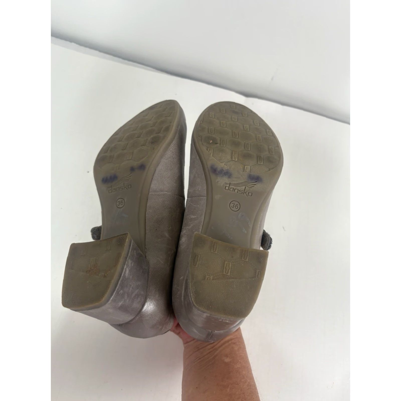 Dansko Dansko Gray Leather Block Heel Mary Janes Womens Size 36 Casual Comfort Size US 7 / IT 37 - 6 Thumbnail