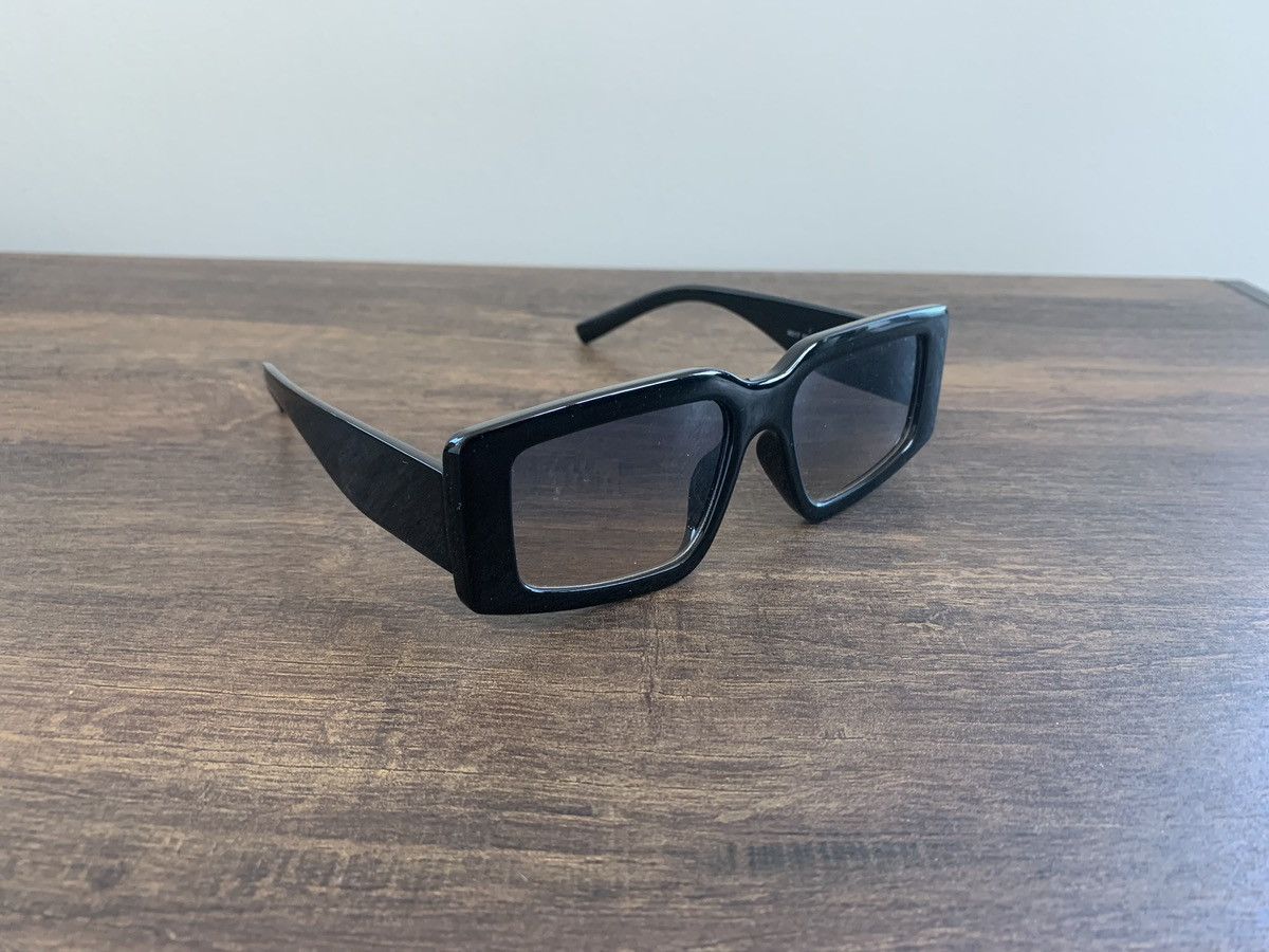 Vintage black sunglasses for men and women Size ONE SIZE - 2 Thumbnail