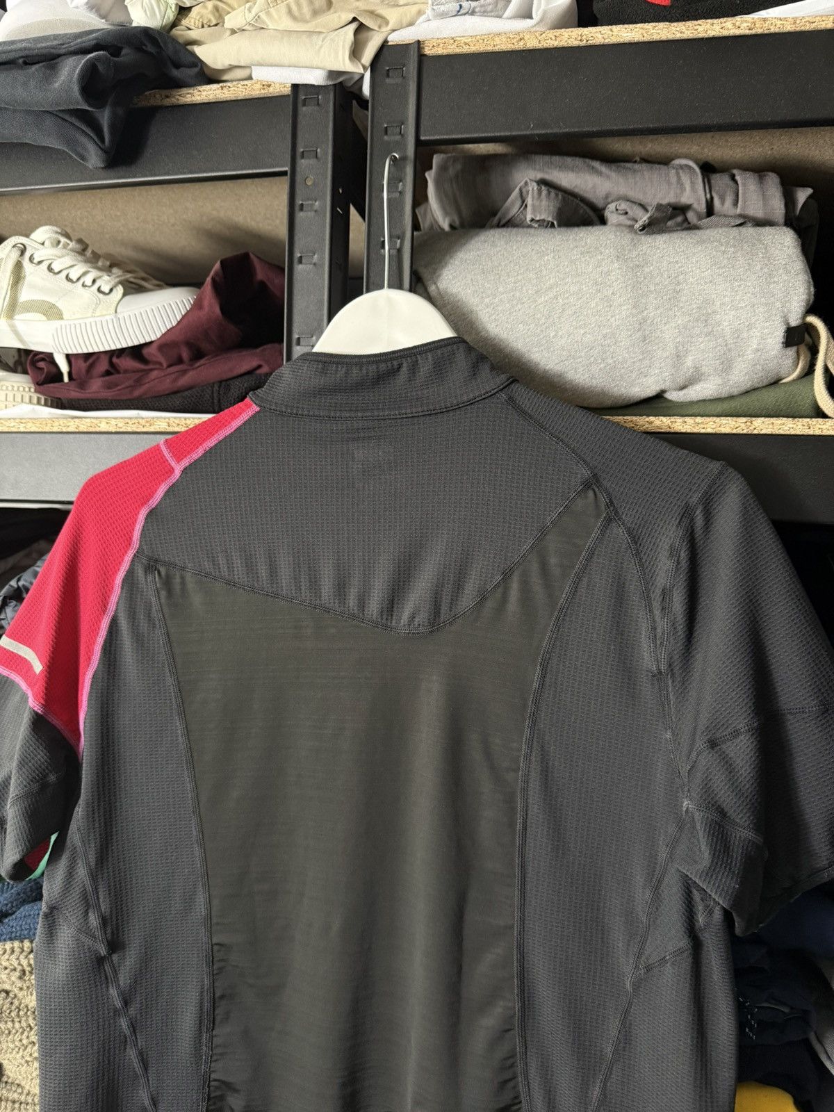 Nike Vintage Nike FitDry Running Shirt Half Zip Reflective Top Size US L / EU 52-54 / 3 - 17 Thumbnail