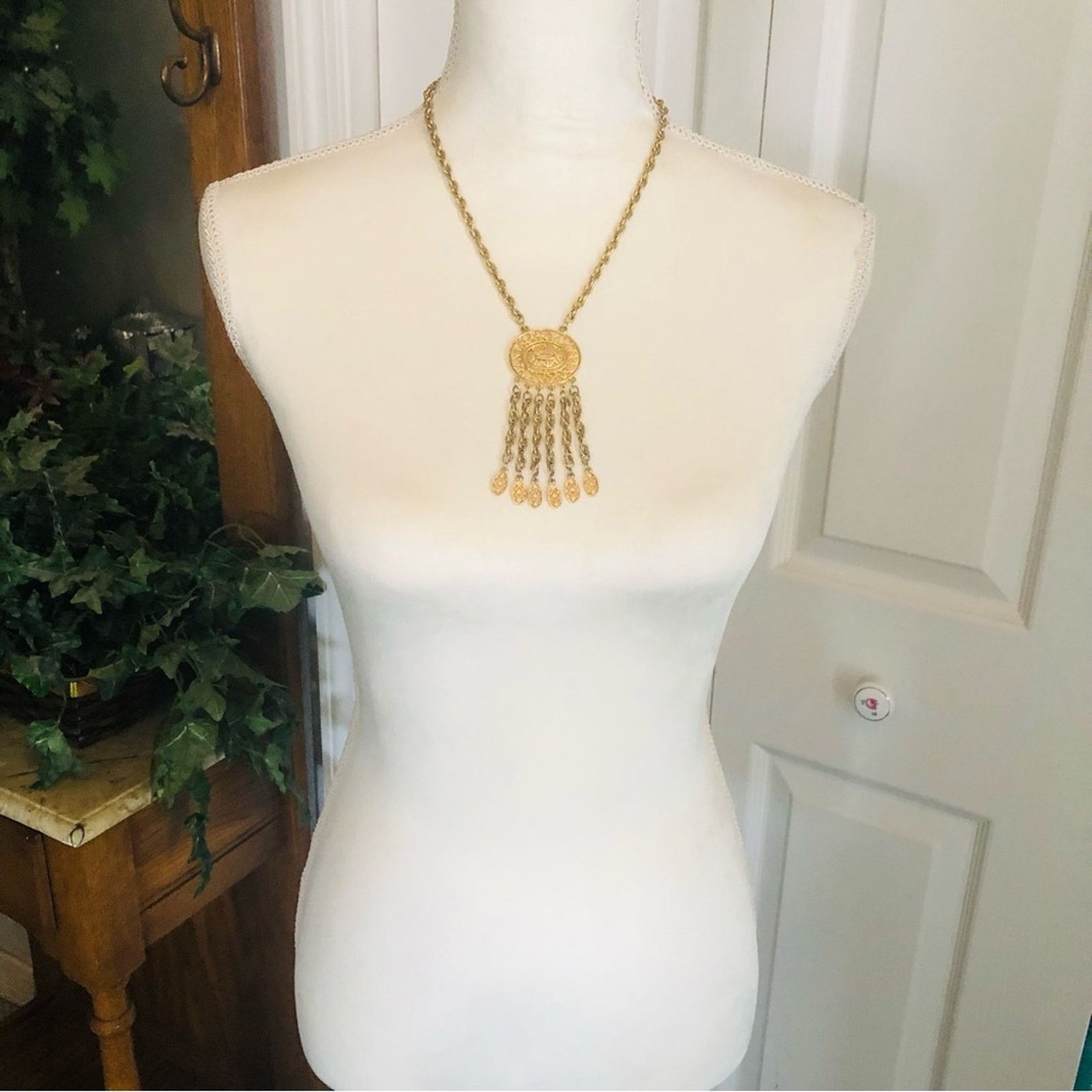 Vintage Vintage gold medallion fringe braided chain necklace Size ONE SIZE - 5 Thumbnail