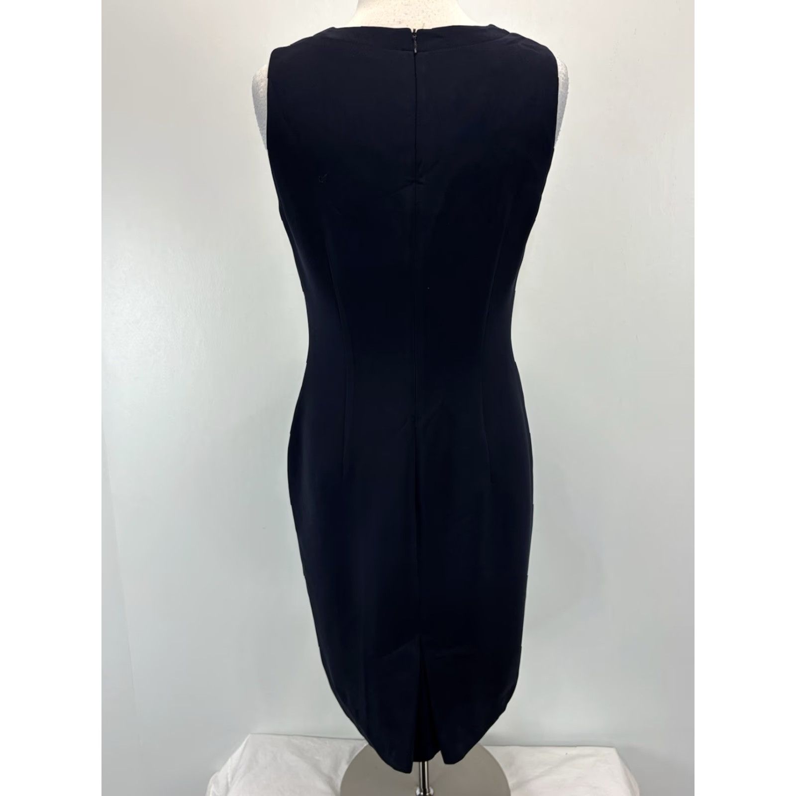 VINTAGE Jones New York Sheath Dress Sz 10 Dark Navy Lined Sleeveless Career Capsule Women Modern Classic Business Womens