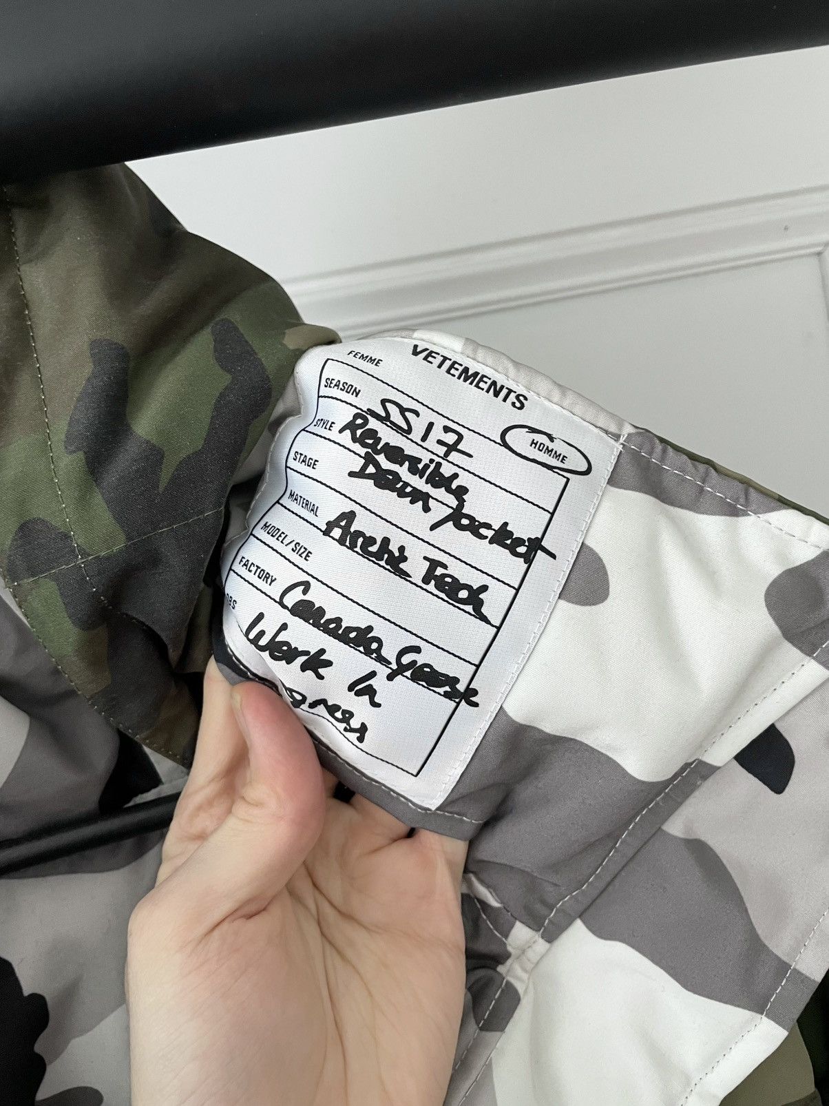 Canada Goose × Vetements Vetements x Canada Goose Camo Jacket Size US XL / EU 56 / 4 - 6 Thumbnail