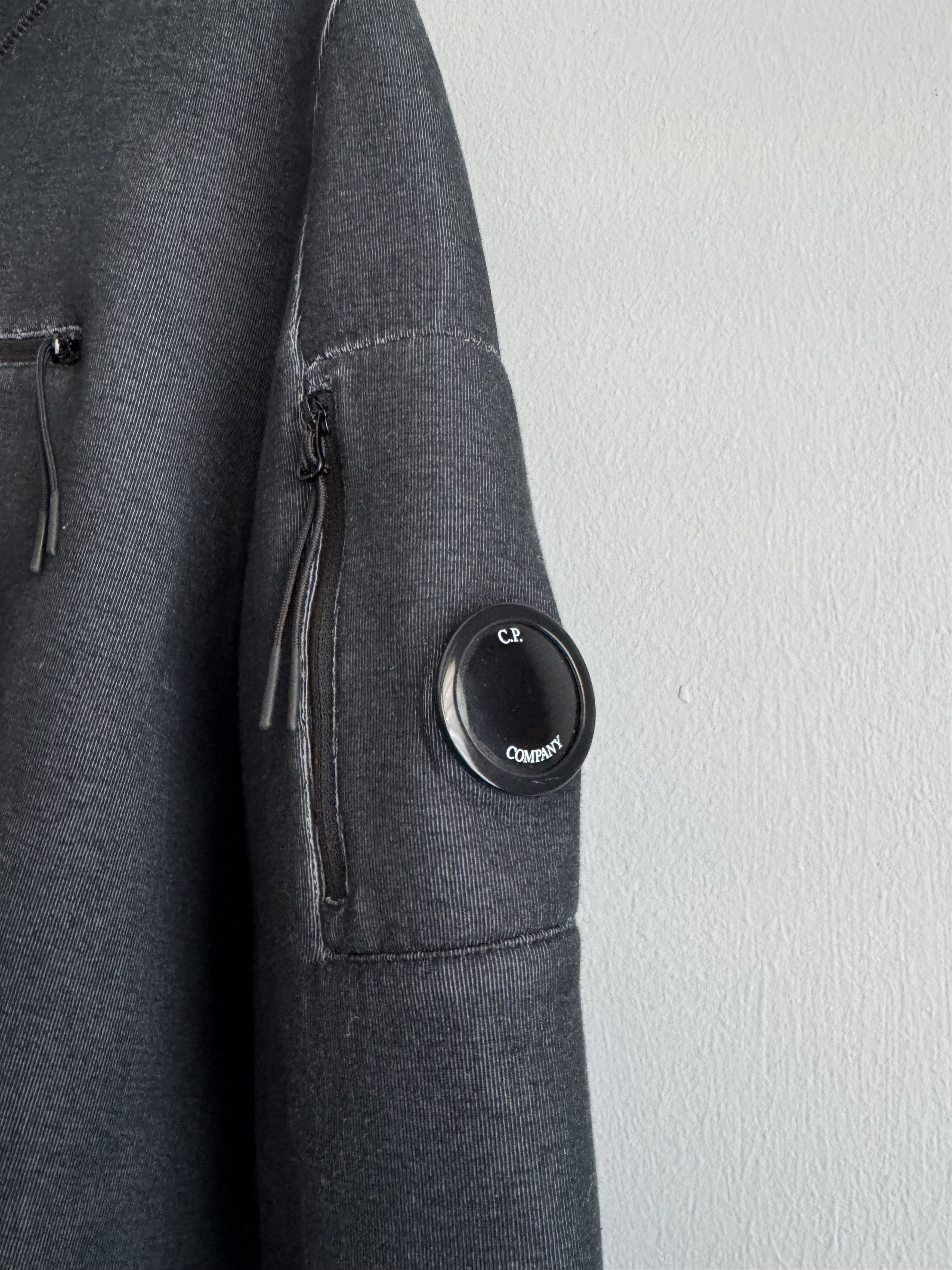 C.P. Company C.P. Company Dope Alien Hoodie Pullover Dark Gray Used acg Size US L / EU 52-54 / 3 - 4 Thumbnail