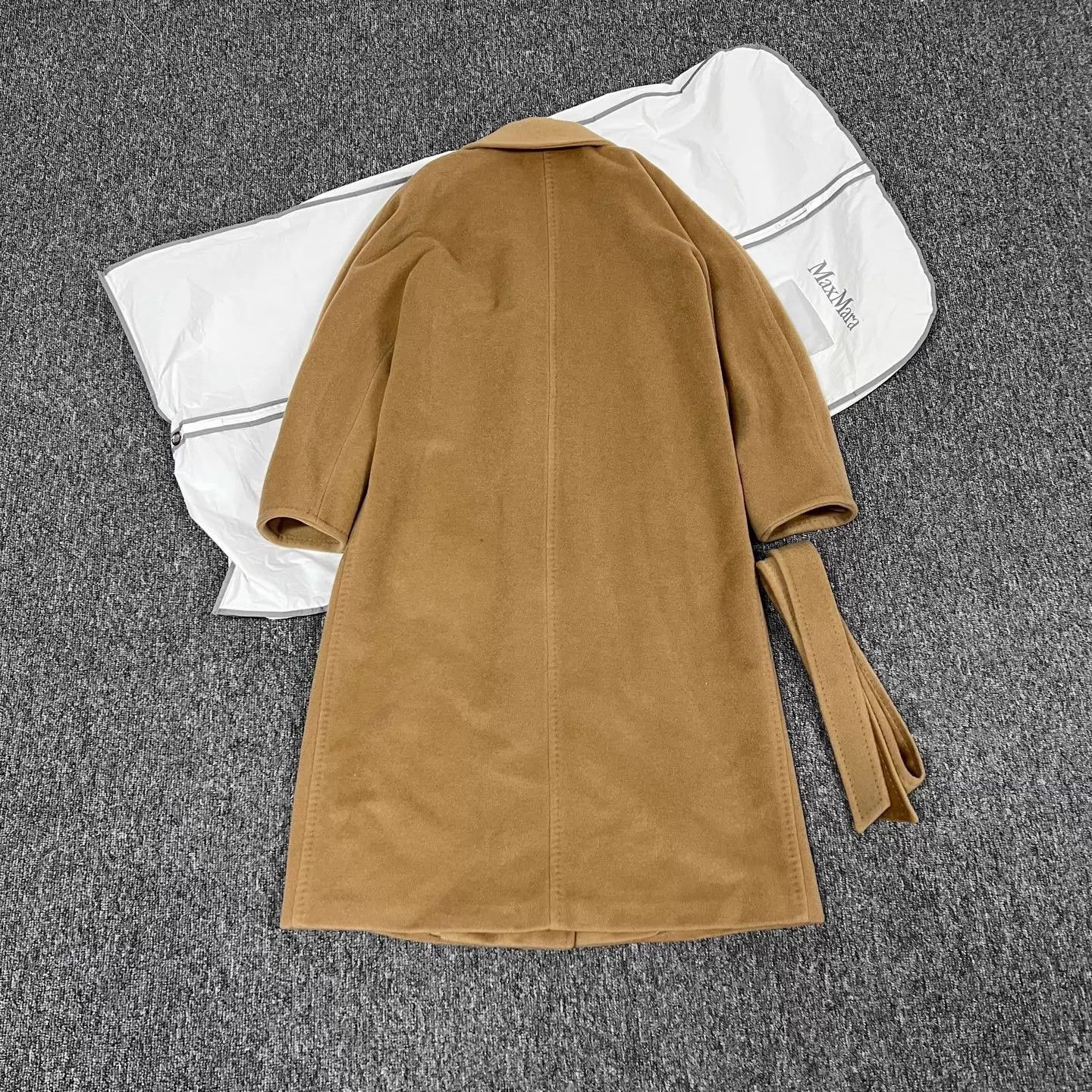 Max Mara MAX MARA 101801 Classic Camel Coat 36 99 New Size XS / US 0-2 / IT 36-38 - 2 Thumbnail