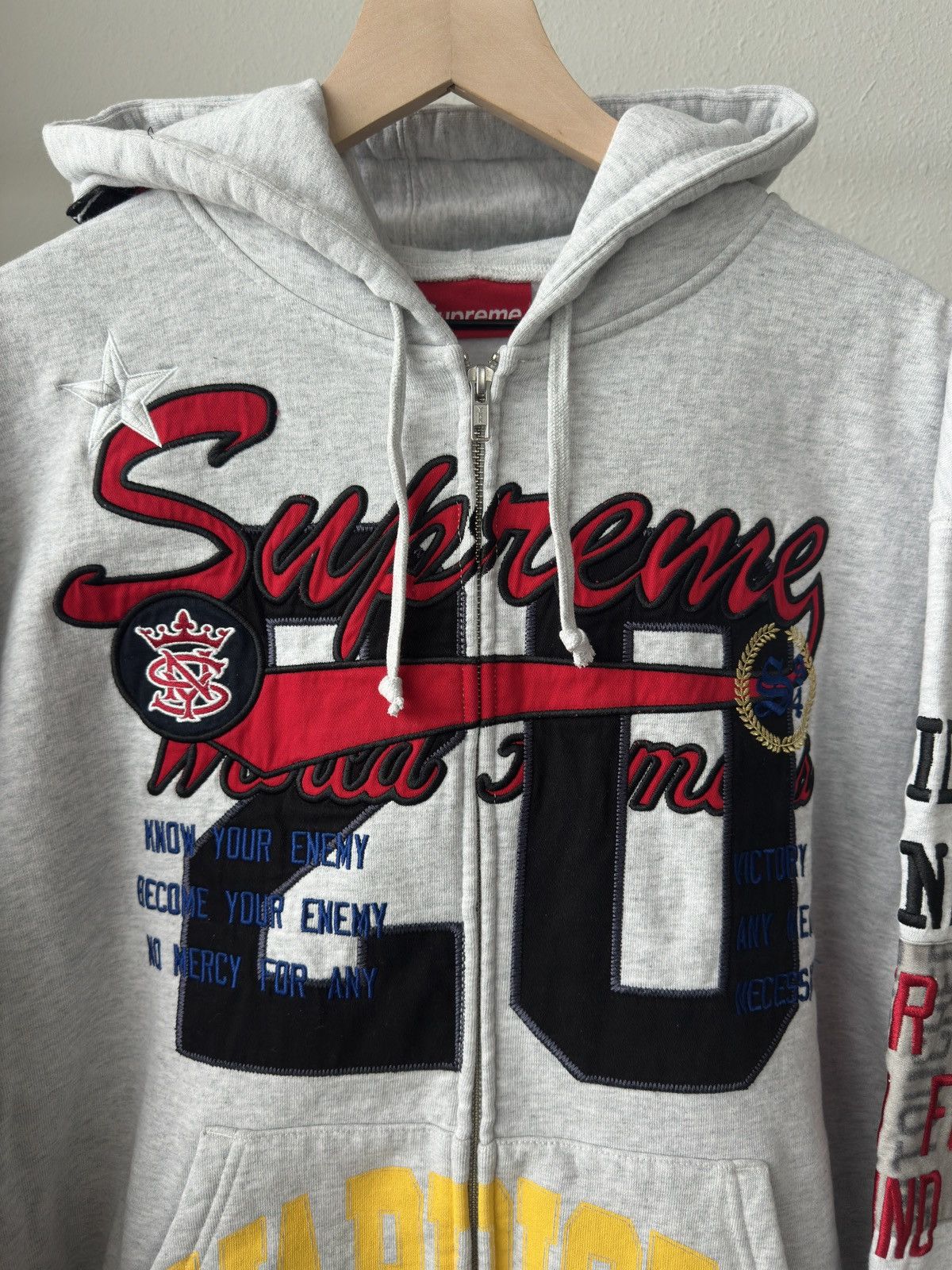 Supreme Supreme Warriors Applique Zip Up Hoodie Grey Size US L / EU 52-54 / 3 - 2 Thumbnail