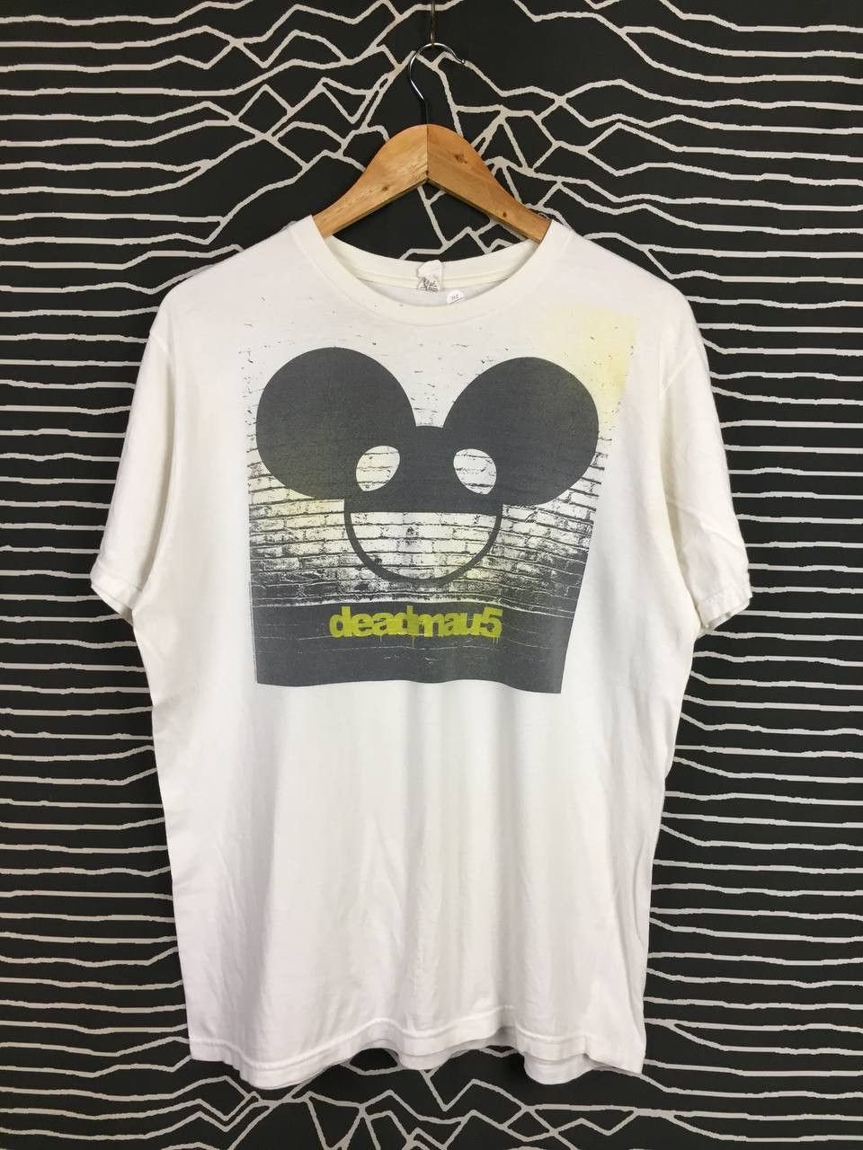 Band Tees Vtg Y2K Deadmau5 Electronic DJ Rave Band Tee Size L Size US L / EU 52-54 / 3 - 1 Thumbnail
