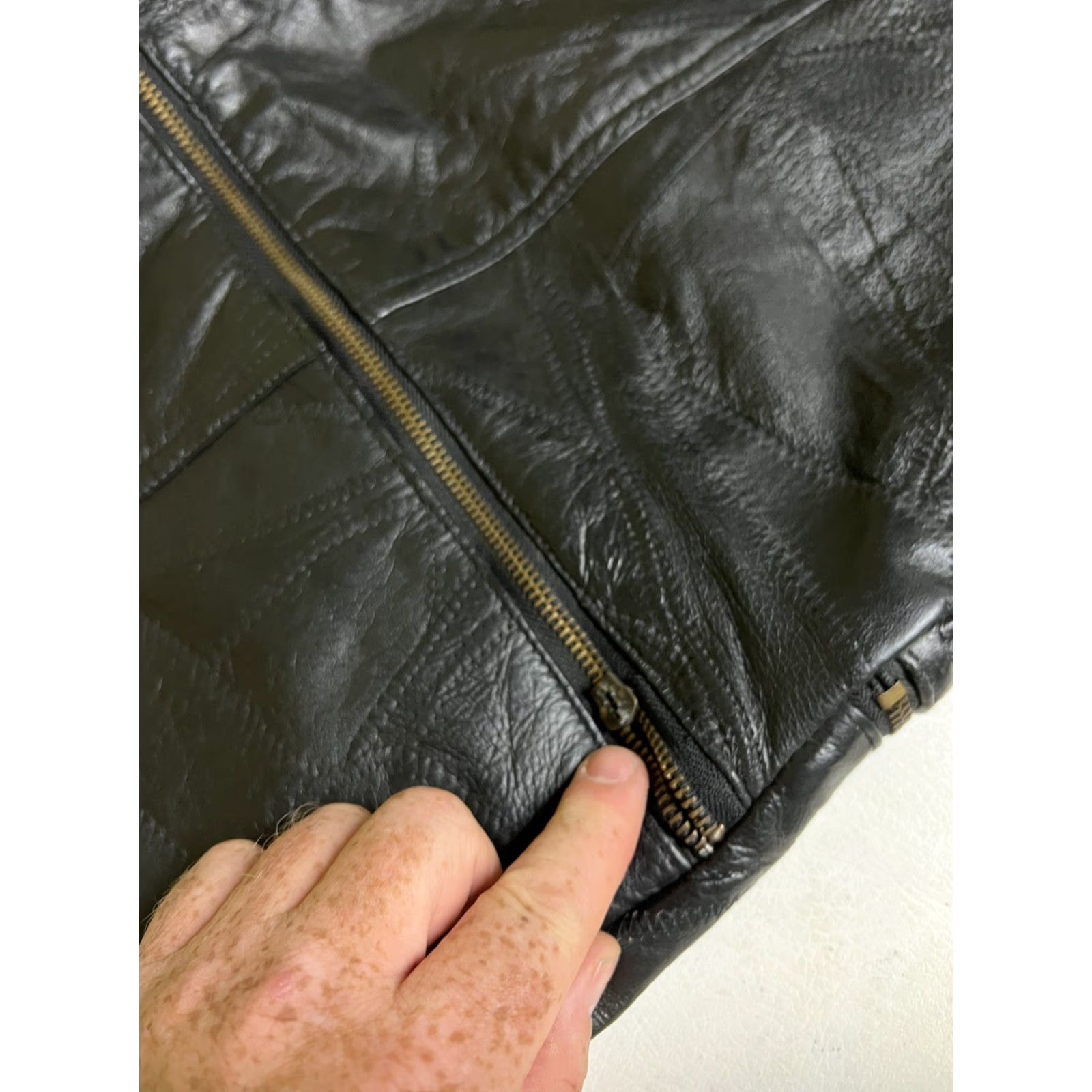 Vintage VINTAGE Rebel Rider Women’s 3XL Leather Vest Zip Motorcycle Black Womens Motorcycle Vest 3XL Vintage Leather Zip Vest Size XXL / US 16-18 / IT 52-54 - 5 Thumbnail