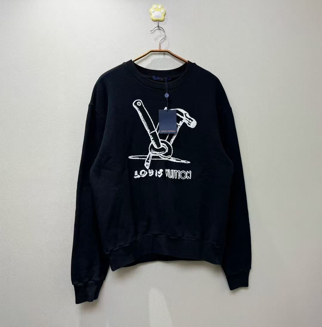 Louis Vuitton Louis Vuitton LV Hammer Logo Sweatshirt Size US XL / EU 56 / 4 - 1 Thumbnail