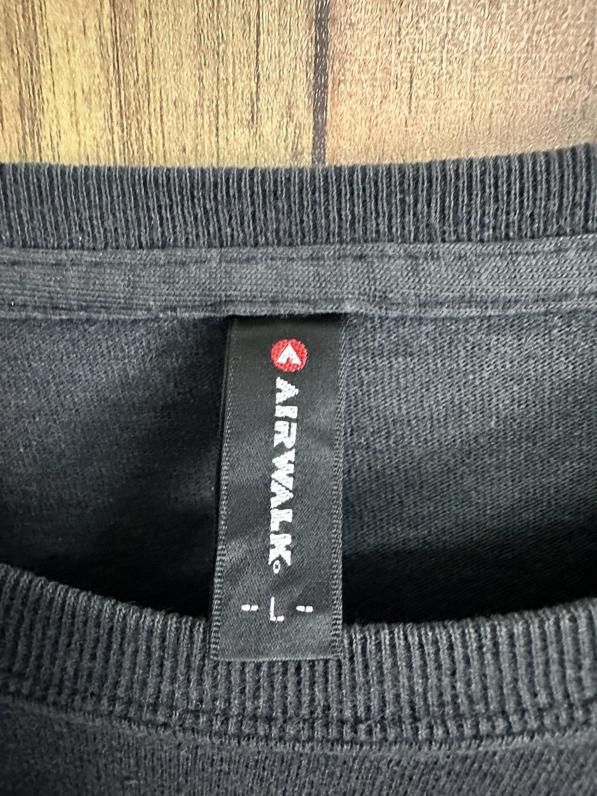 Airwalk Vintage Y2k Airwalk Skate Faded Tshirt A402 Size US L / EU 52-54 / 3 - 10 Thumbnail