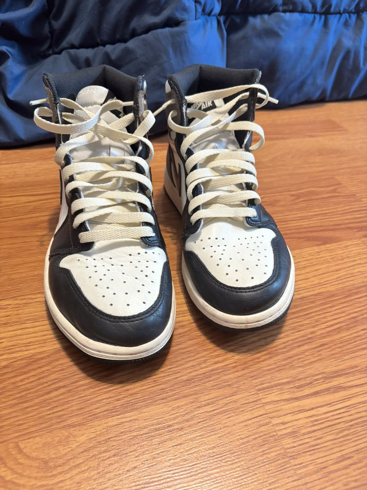 Jordan Brand Jordan 1 Mocha Size US 9.5 / EU 42-43 - 3 Thumbnail
