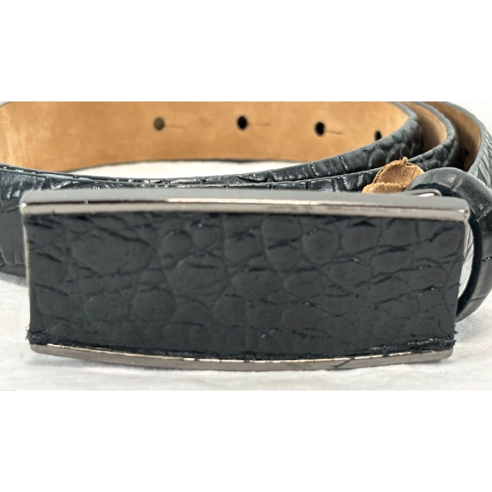 Vintage WORTH Belt Women Large Leather Croc Embossed 34”-38” Made In USA Black Size ONE SIZE - 2 Thumbnail