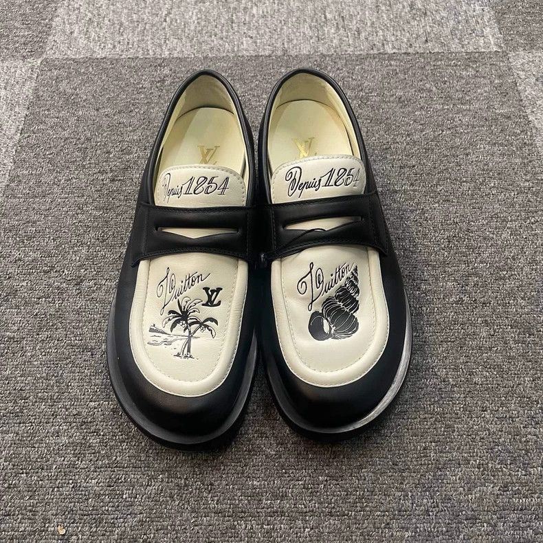 Louis Vuitton Louis Vuitton Calfskin loafers shoes Size US 7 / EU 40 - 1 Thumbnail