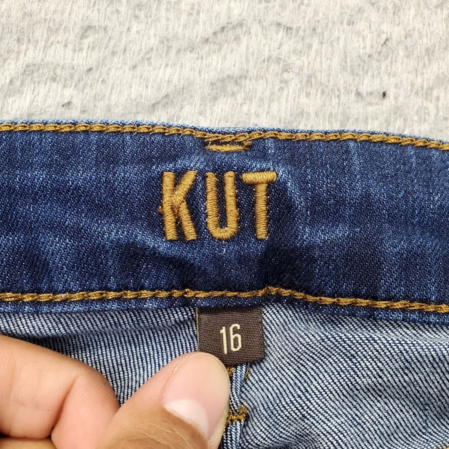 Vintage KUT from the Kloth Jeans Womens Size 16 Blue Denim Distressed 5-Pocket Skinny Leg Jeans Size 38" / US 16 / IT 52 - 7 Thumbnail
