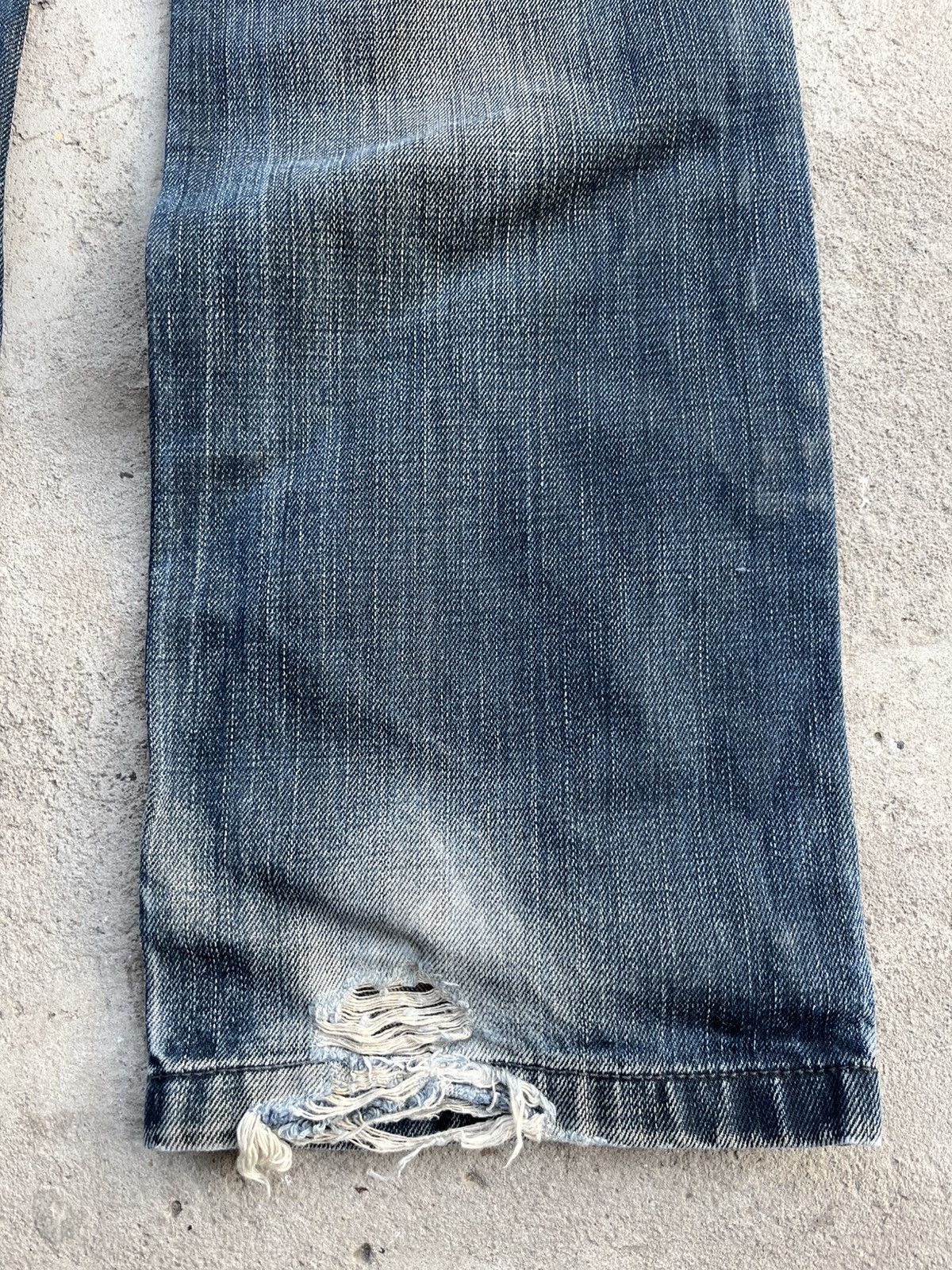 If Six Was Nine × Le Grande Bleu (L.G.B.) × Tornado Mart Japanese Distressed Balenciaga Style Y2K Jeans Faded Denim Size US 32 / EU 48 - 17 Thumbnail