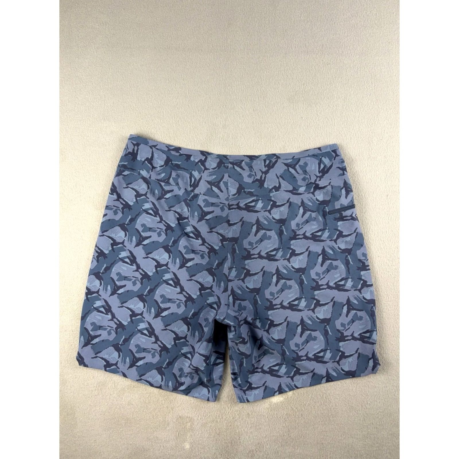 Patagonia Patagonia Shorts Mens 33 Camo Wavefarer Board Swim Trunks Hiking Outdoor Casual Board Shorts Mens Regular Blue 90s? Size US 35 - 5 Thumbnail