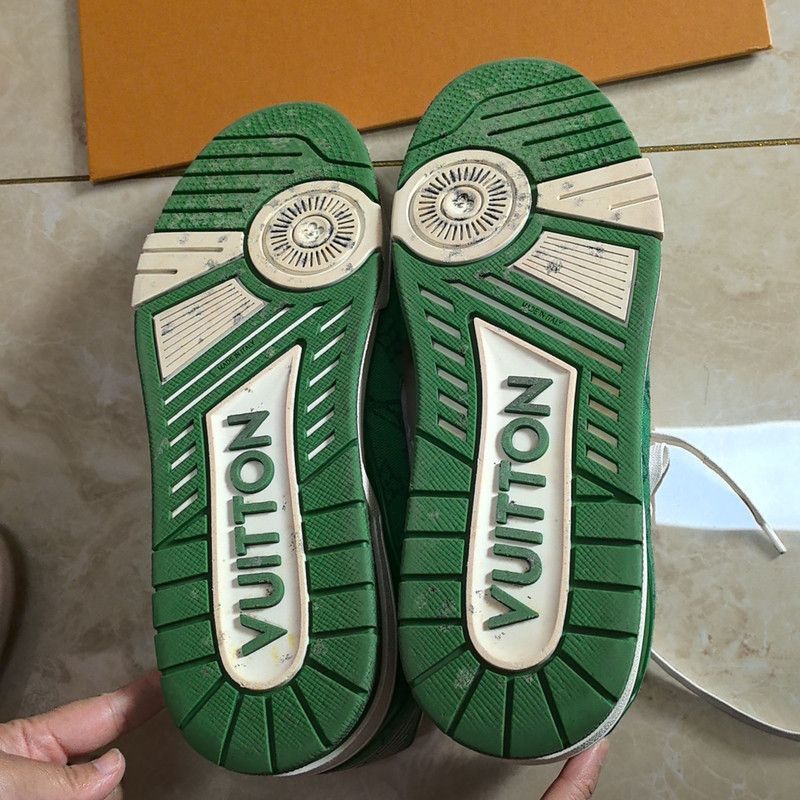 Louis Vuitton Louis Vuitton Green White Trainer Fashion Sneakers -2508 Size US 11 / EU 44 - 4 Thumbnail
