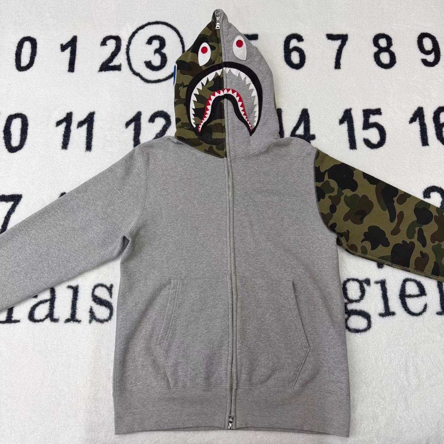 Bape BAPE Grey Green Camo Geometric Zip Shark Jacket Q10 Size US M / EU 48-50 / 2 - 1 Thumbnail