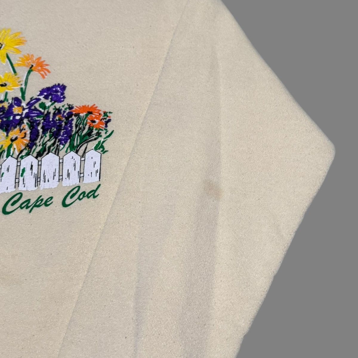 Lee 90s Cape Cod Fence Flowers Stained Sweatshirt Women's S Size S / US 4 / IT 40 - 3 Thumbnail