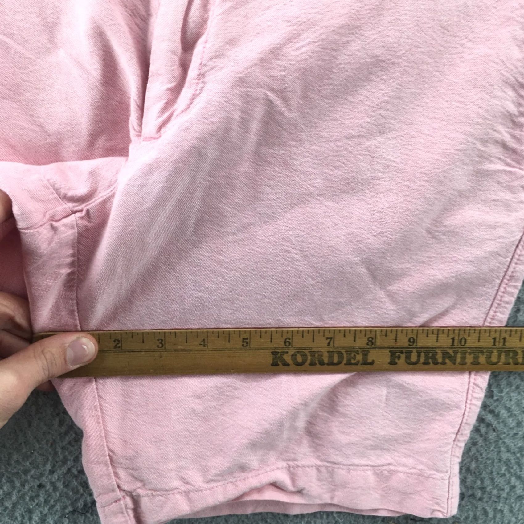 Banana Republic Banana Republic Chino Shorts Mens 31 Pink Cotton Mid Rise Zip Fly Men's Slip Pocket Solid 8 Inseam Vintage? No Size US 31 - 7 Thumbnail