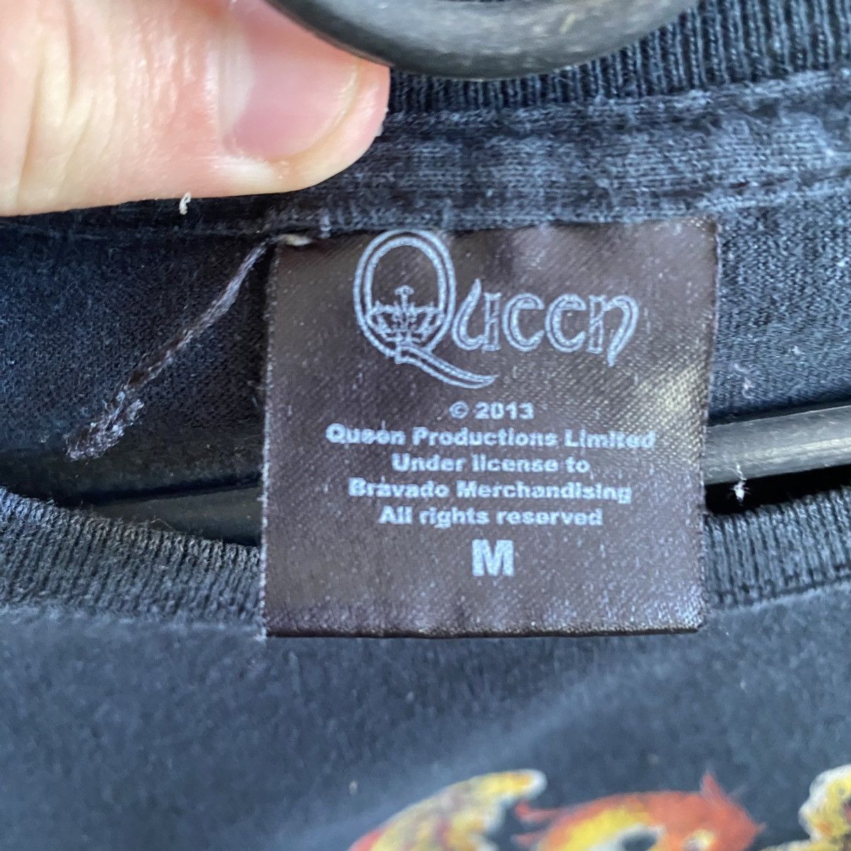 Band Tees Vintage Queen 2013 Big logo graphic band tee Size US M / EU 48-50 / 2 - 5 Thumbnail