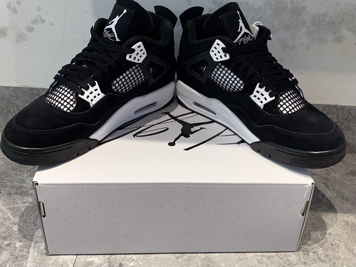 Jordan Brand Air Jordan 4 Retro White Thunder Size US 9 / EU 42 - 3 Thumbnail