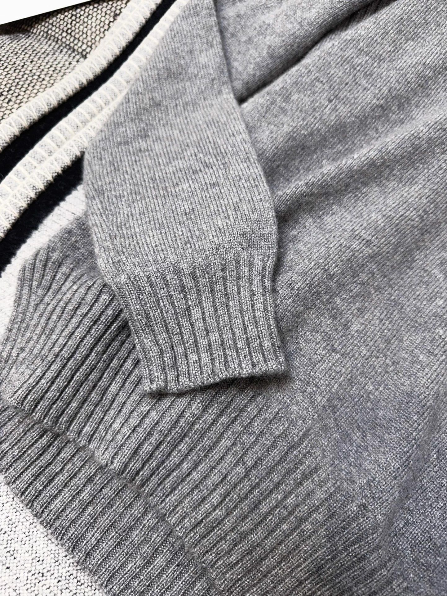 Loro Piana Loro Piana Gray Turtleneck Knit Top 42 Size M / US 6-8 / IT 42-44 - 4 Thumbnail