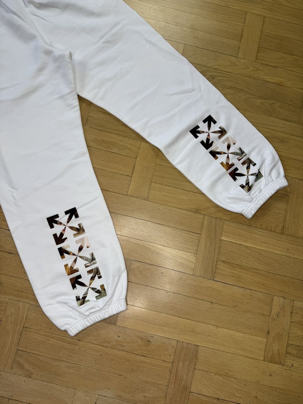 Off-White OFF-WHITE CARAVAGGIO ARROWS WHITE SWEATPANTS Size US 34 / EU 50 - 3 Thumbnail