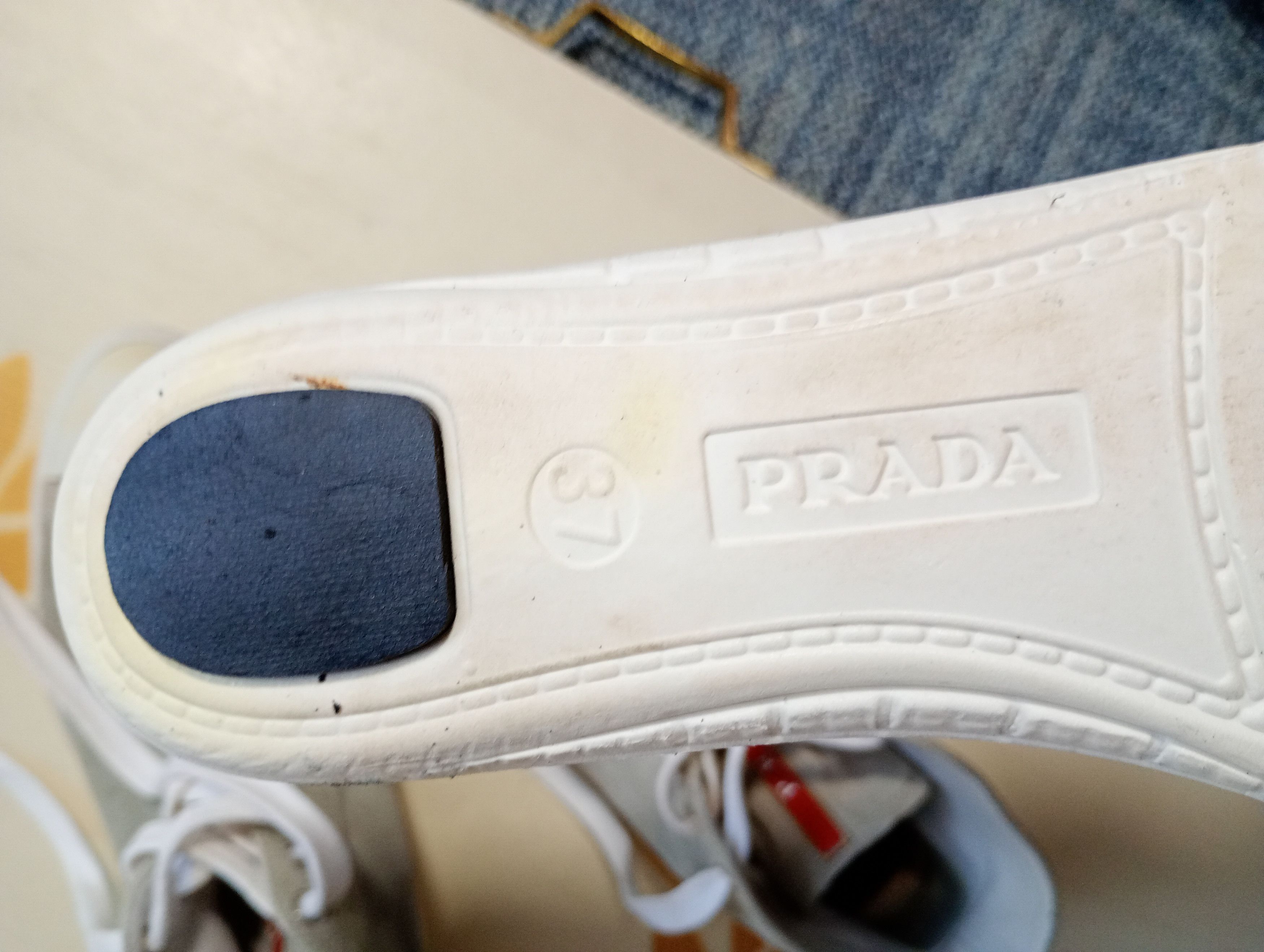 Prada Prada Suede Trainers size 37 Size US 7 / IT 37 - 24 Thumbnail
