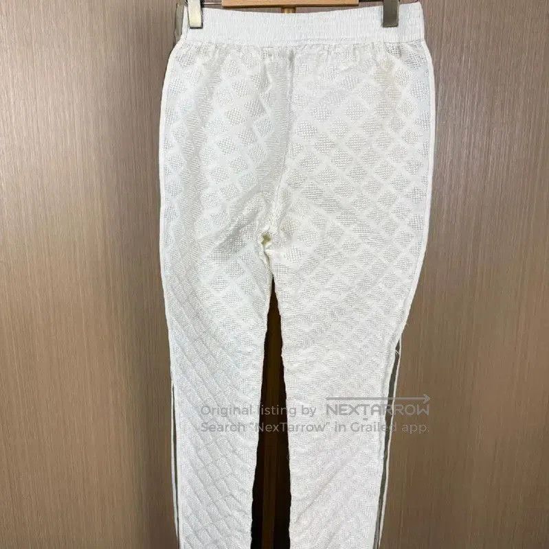 Chanel Chanel Beige Casual Pants for Women . Size 30" / US 8 / IT 44 - 2 Thumbnail