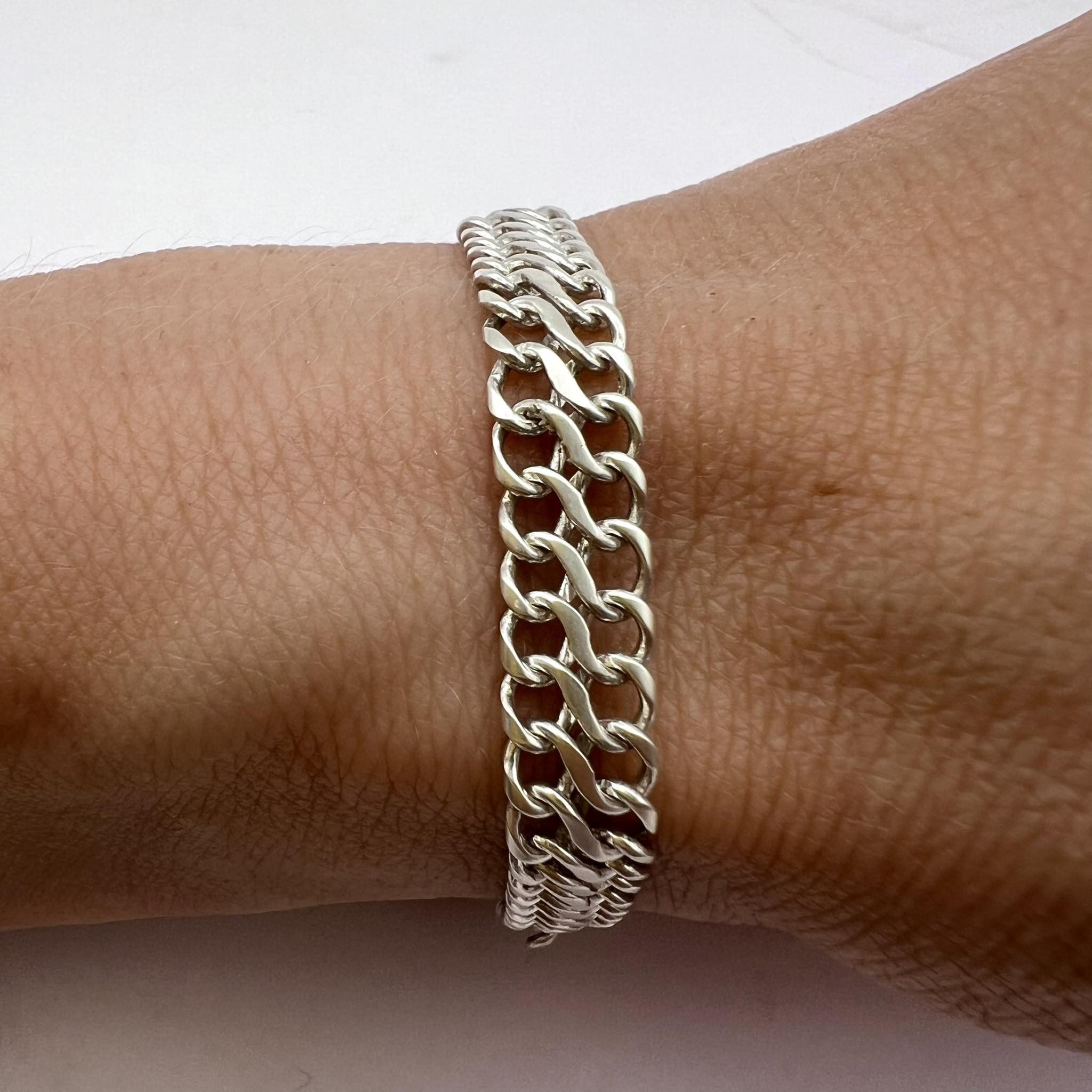 Sterling Silver Huge Vintage Sterling Silver 925 Bracelet Marked 9.4 gr Size ONE SIZE - 1 Thumbnail