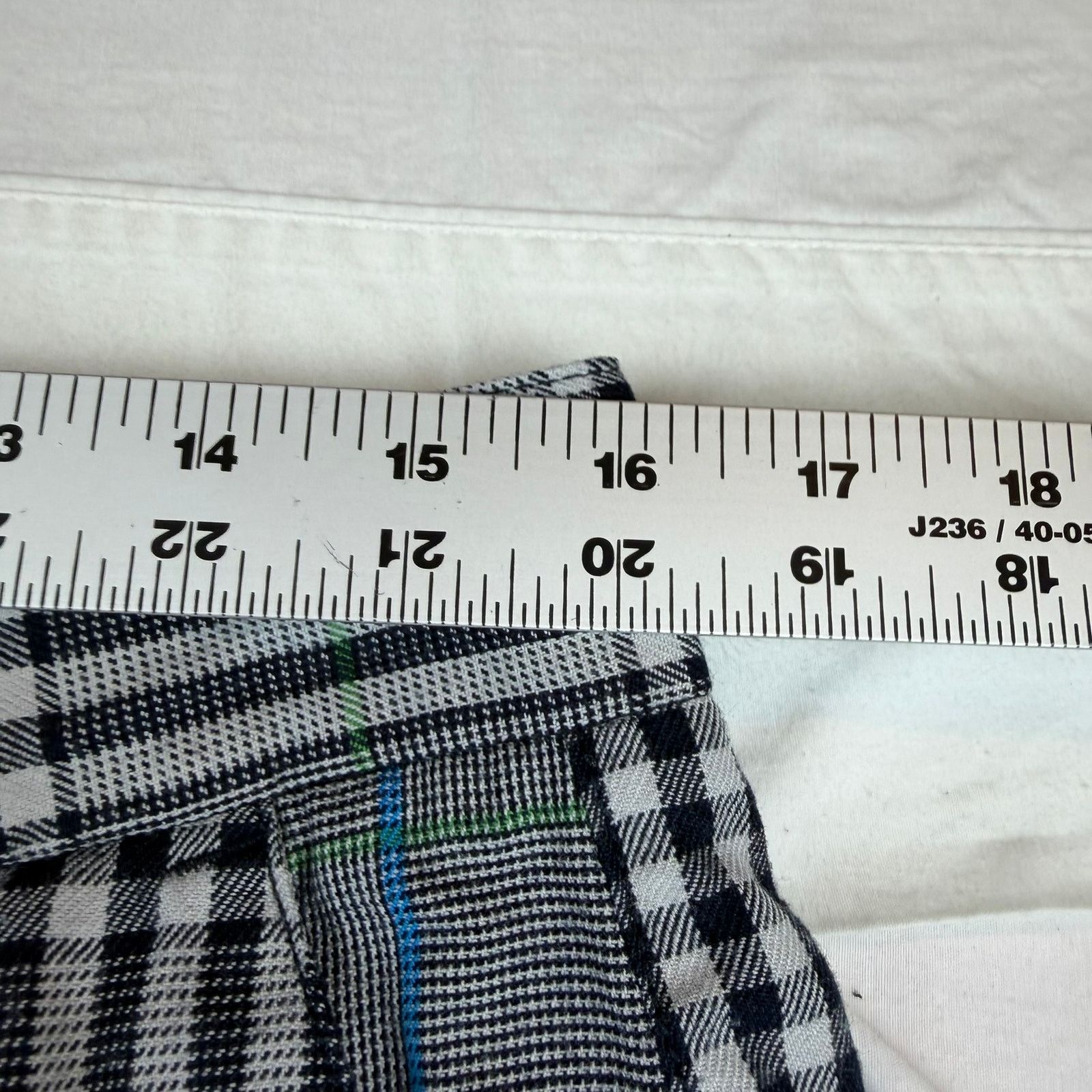 Billabong Billabong Plaid Chino Shorts Men's Size 34 Size US 34 / EU 50 - 4 Thumbnail