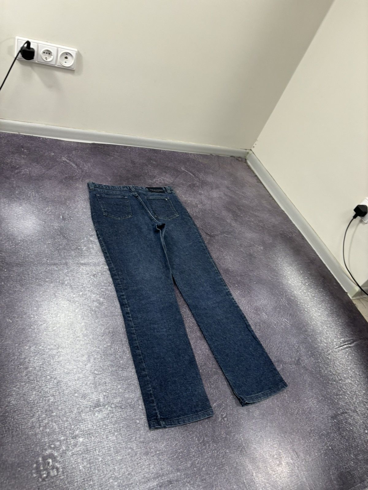 Valentino Vintage Valentino Women’s Blue Straight Fit Luxury Jeans Size 32" / US 10 / IT 46 - 4 Thumbnail